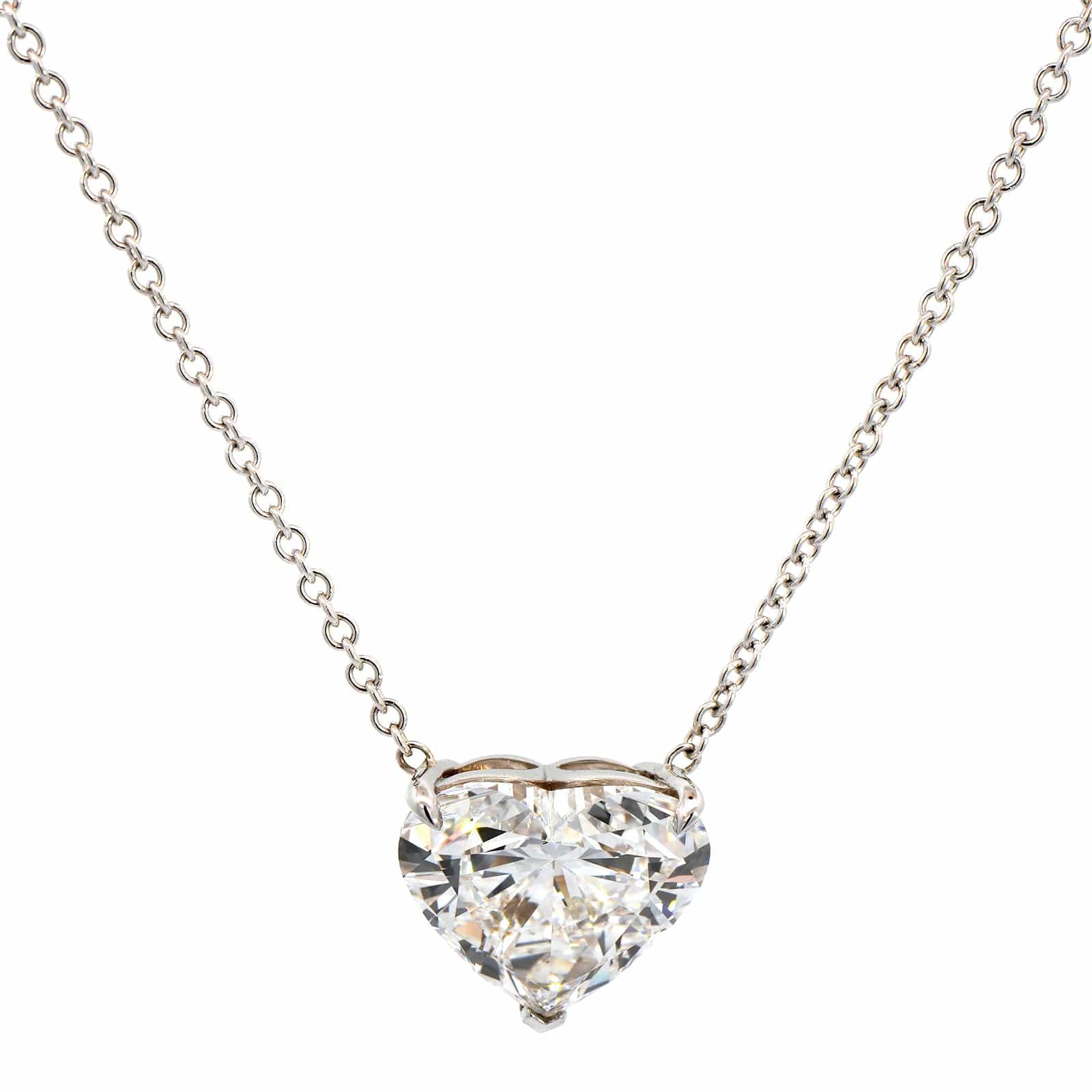 18K White Gold Diamond Heart Pendant Necklace - Image 5