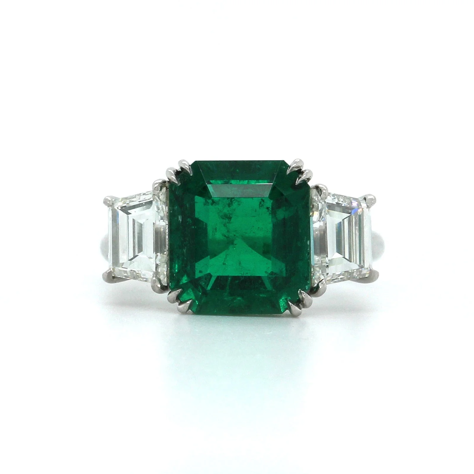 Platinum 3 Stone Emerald and Diamond Ring - Image 4