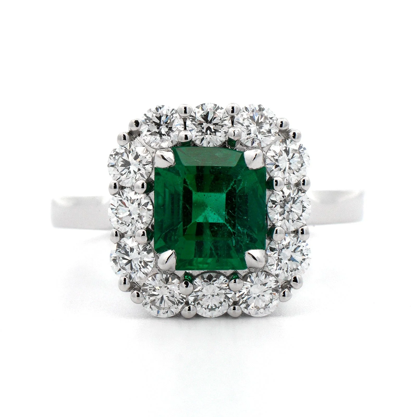 18K White Gold Emerald and Diamond Ring - Image 4