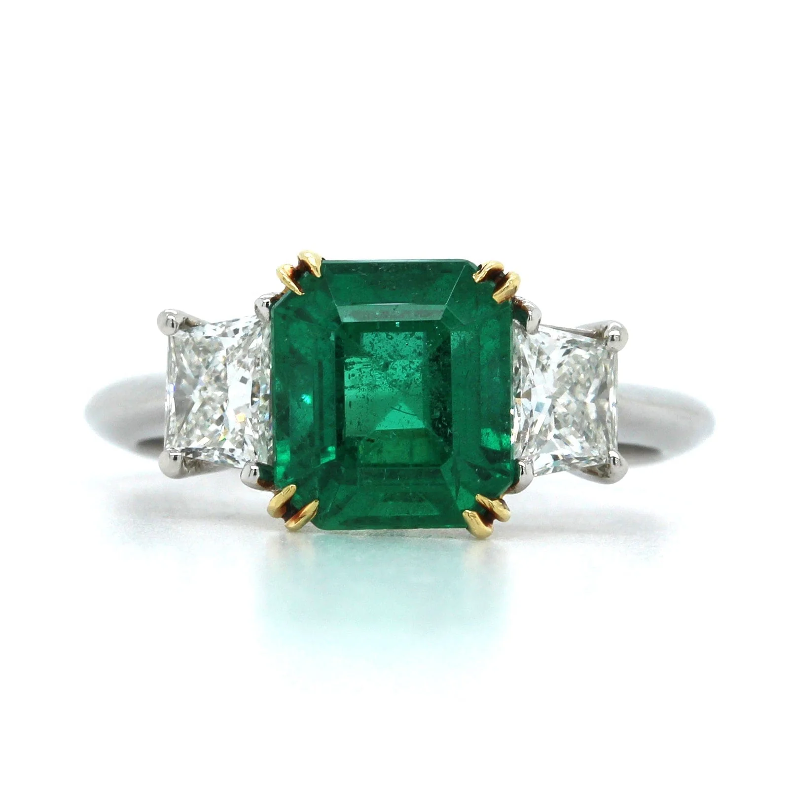 Platinum Emerald and Diamond 3 Stone Ring - Image 4
