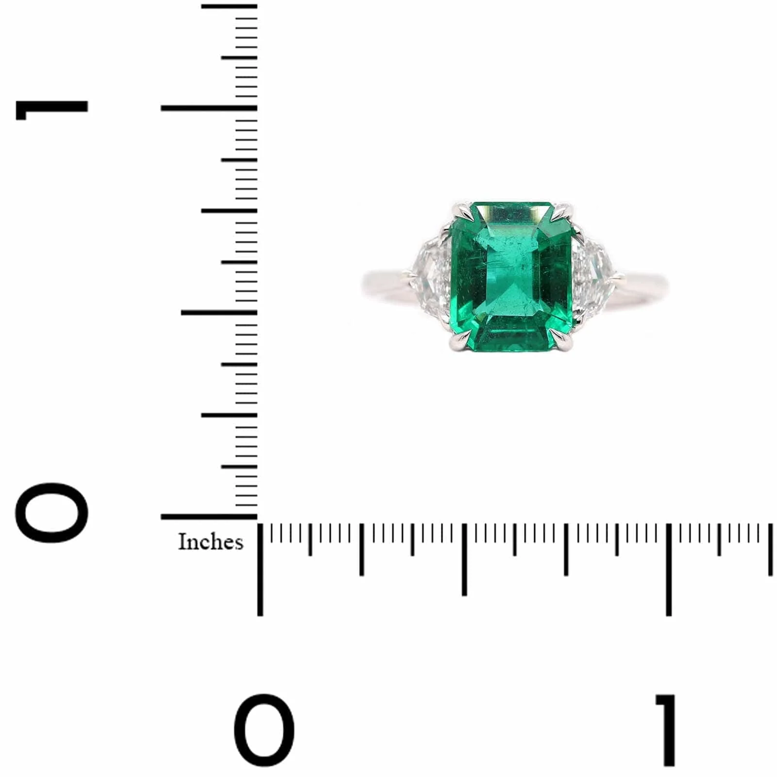 18K White Gold Three Stone Emerald and Diamond Ring - Image 4