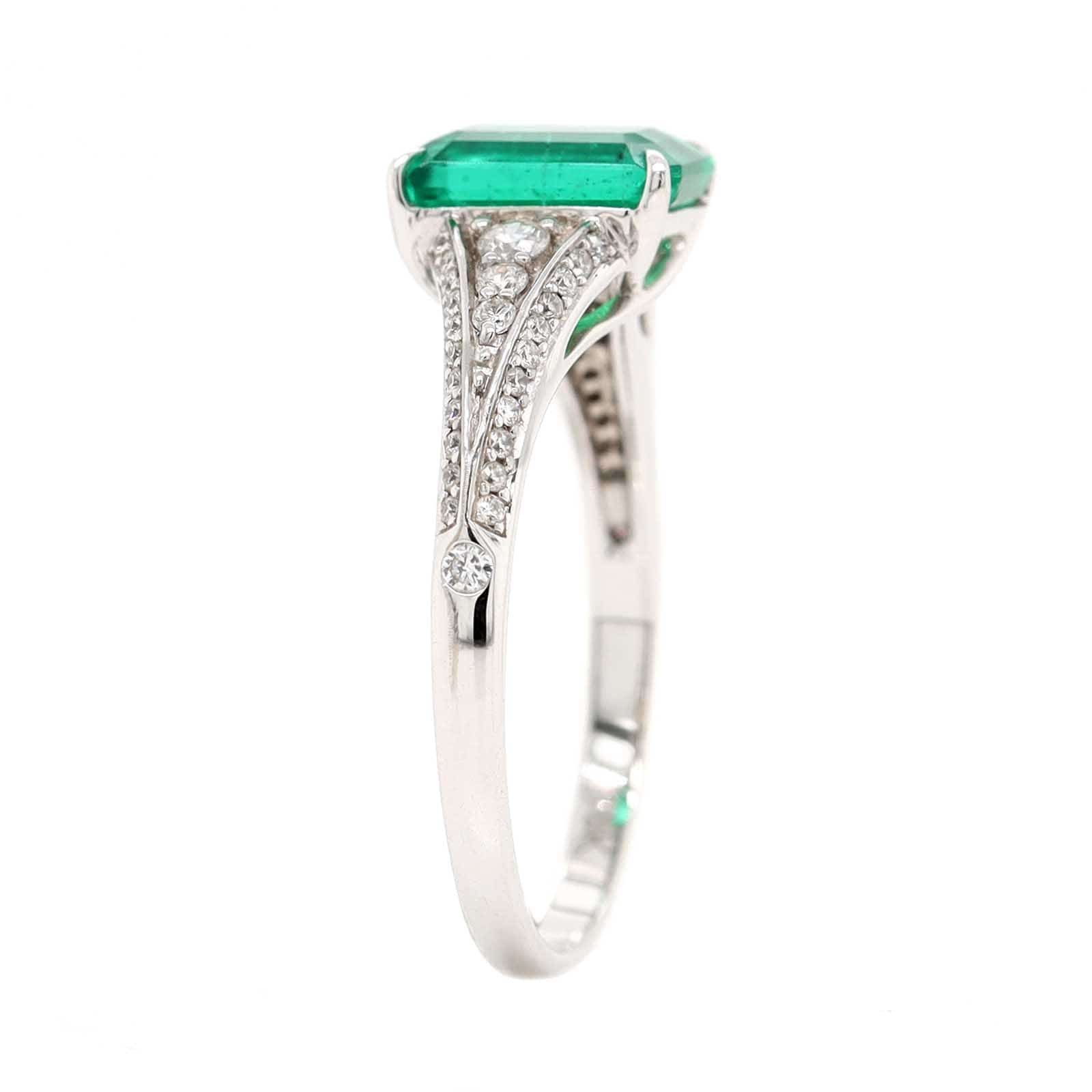 18K White Gold Emerald and Pave Diamond Shank Ring - Image 2