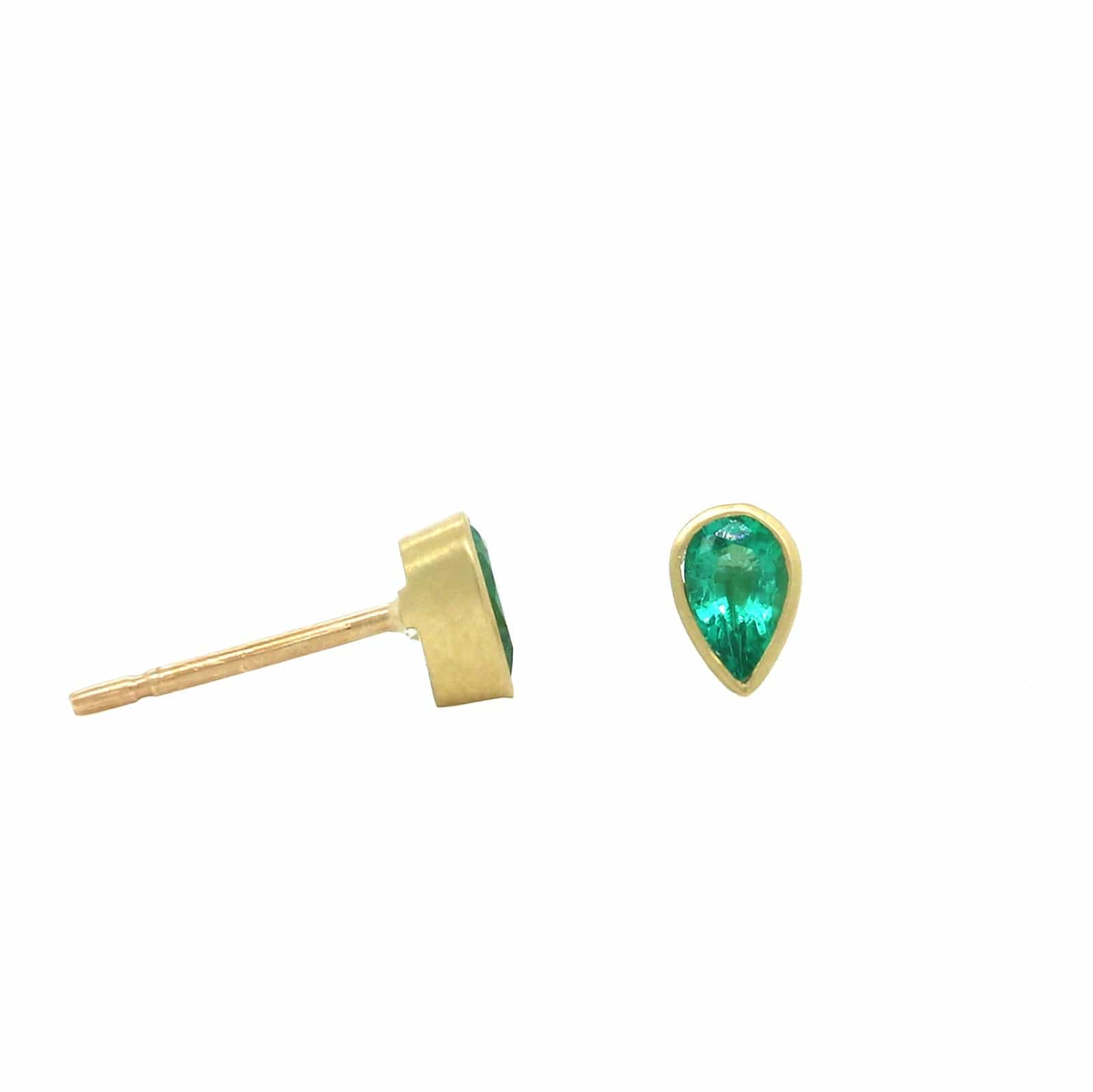 18K Yellow Gold Pear Shape Emerald Stud Earrings