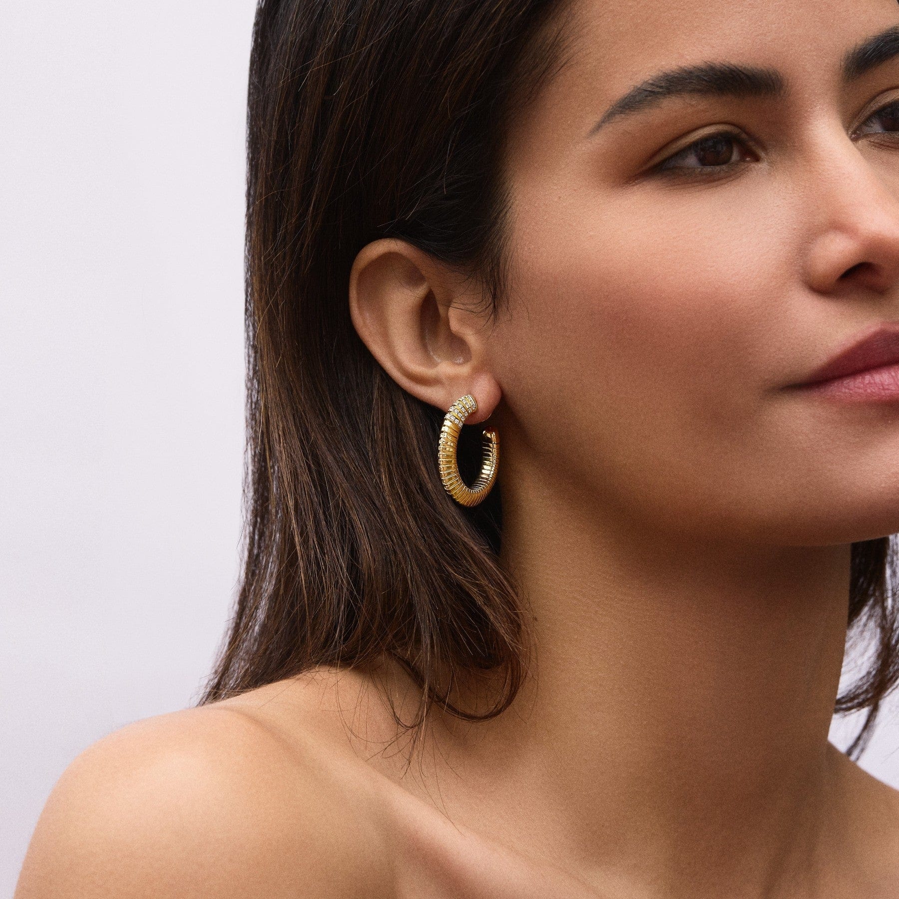Emily P. Wheeler 18K Yellow Gold Tri Tubogas Diamond Hoop Earrings - Image 2