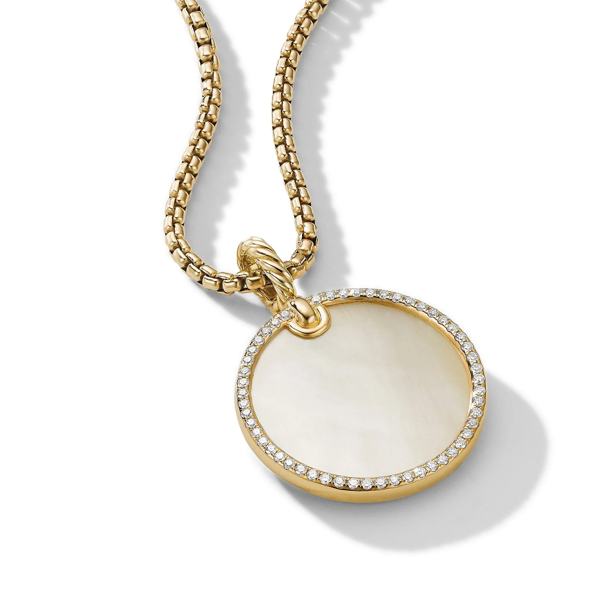 DY Elements Disc Pendant in 18K Yellow Gold with Mother of Pearl and Pavé Diamond Rim - Image 2