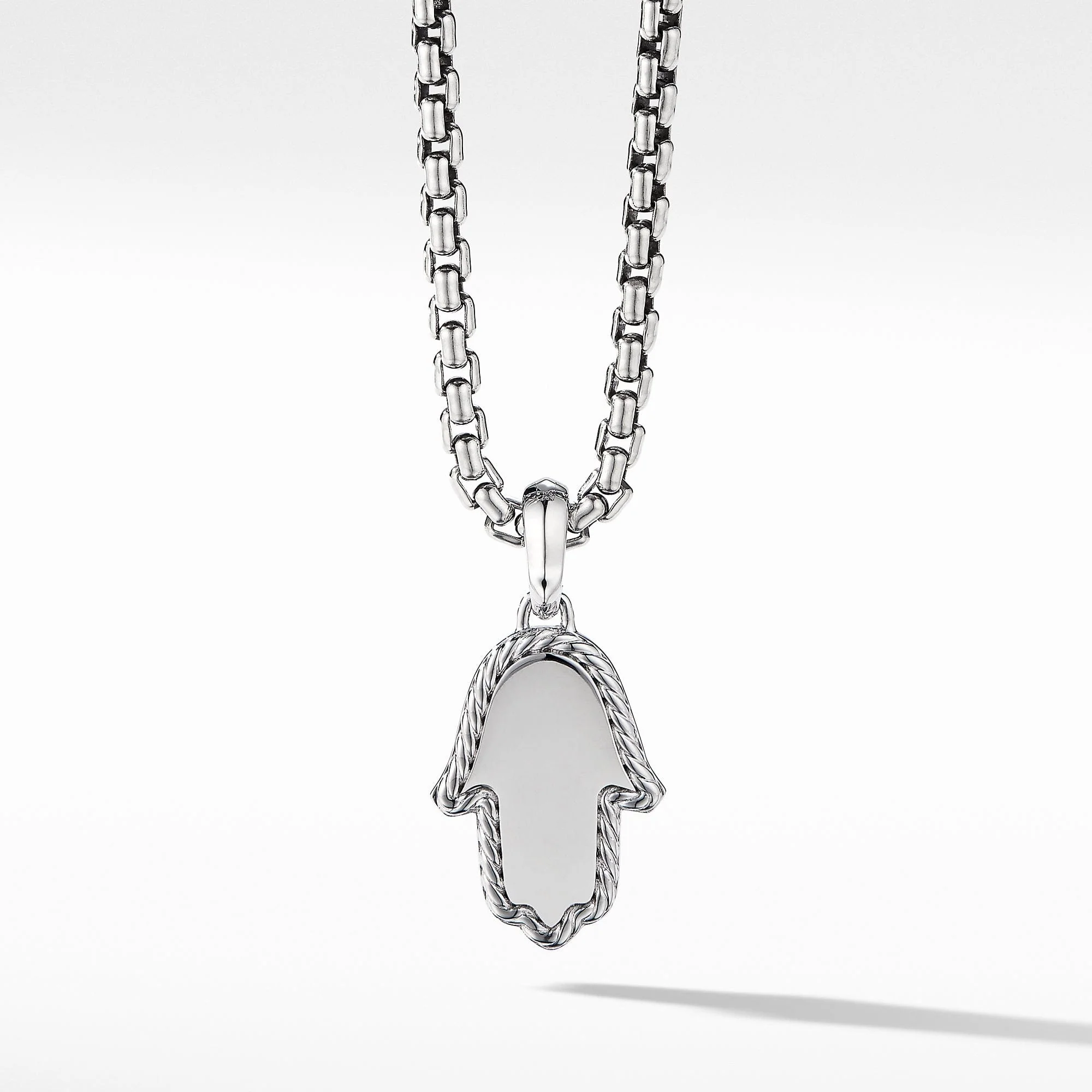 Hamsa Amulet in 18K White Gold with Pavé Diamonds and Blue Sapphire - Image 4