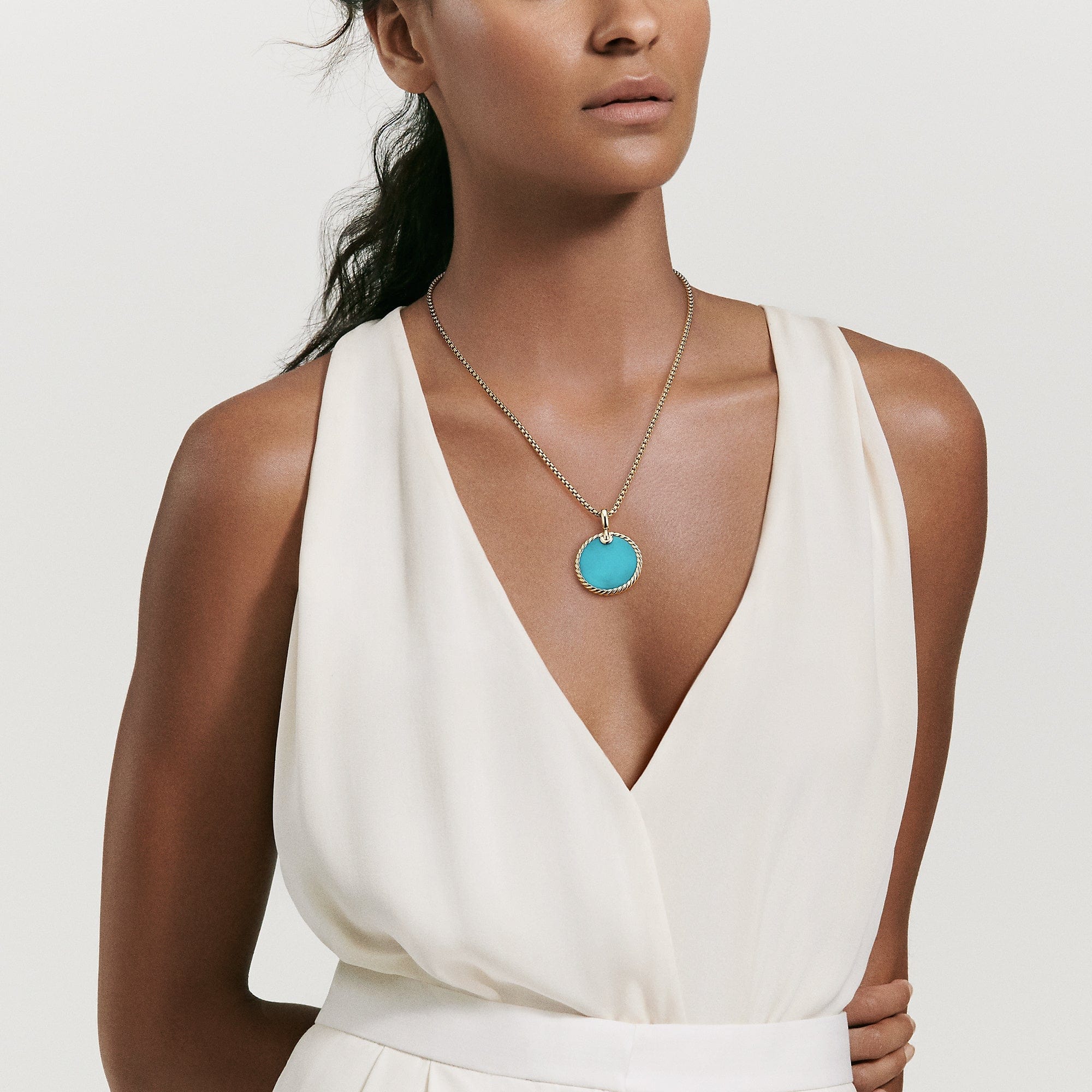 DY Elements® Disc Pendant in 18K Yellow Gold with Turquoise - Image 2