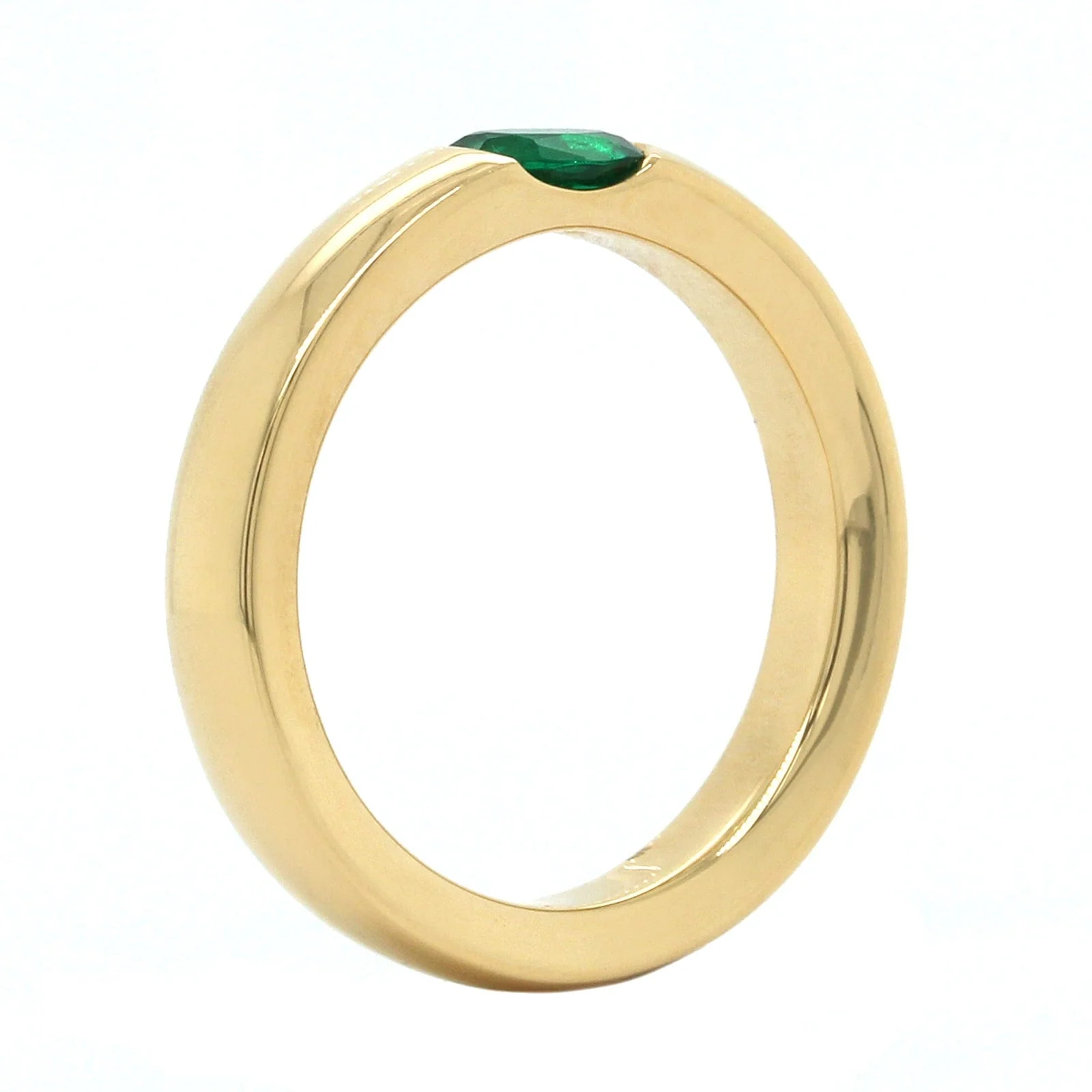 18K Yellow Gold Oval Emerald Bezel Set Ring - Image 2