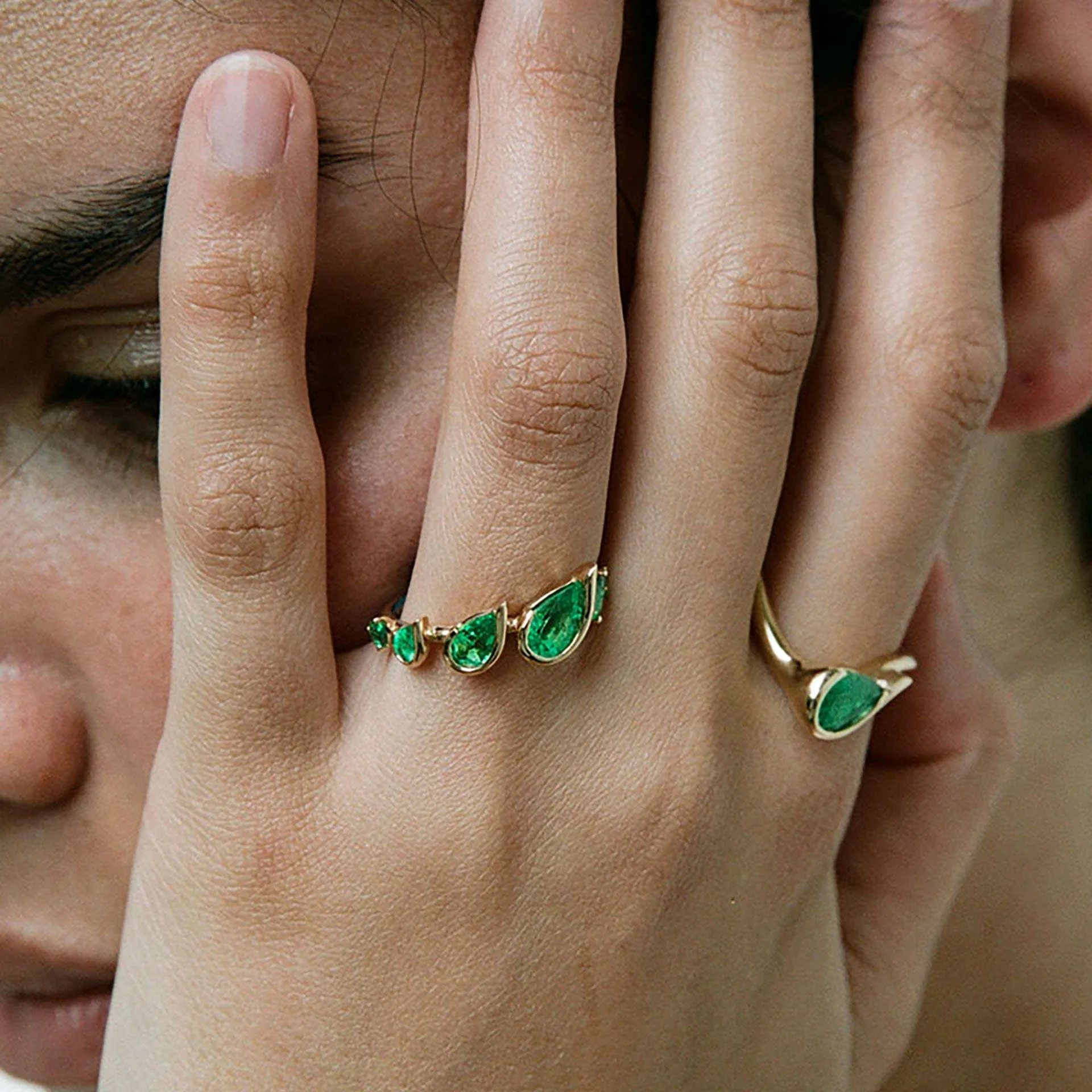 Fernando Jorge 18K Yellow Gold and Emerald Ignite Ring - Image 3