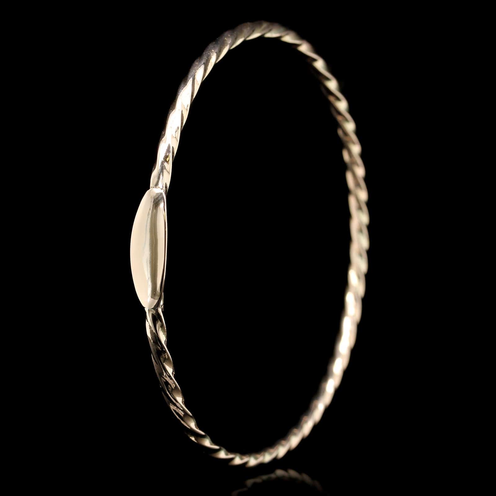 14K Yellow Gold Estate Bangle Bracelet - Image 2