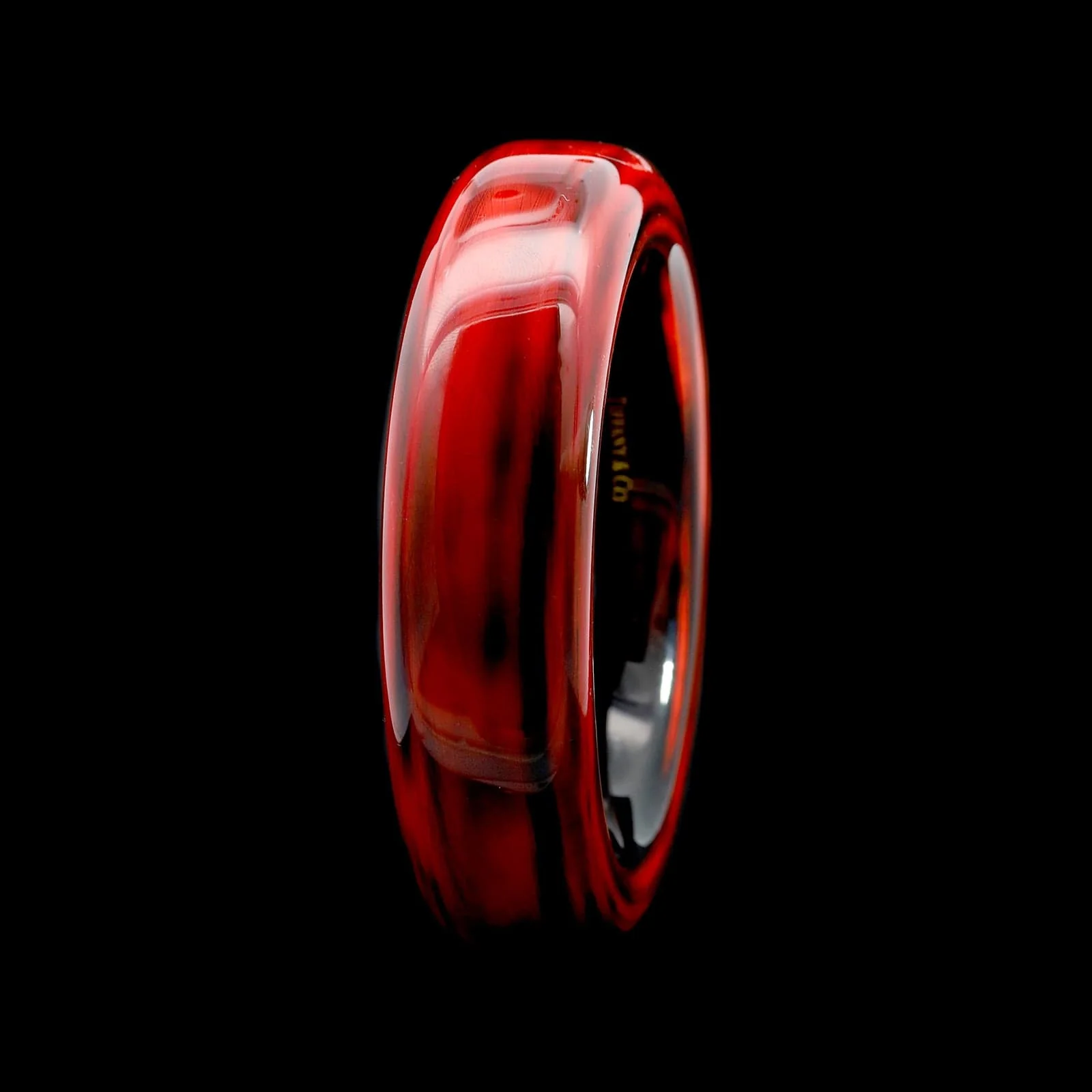 Tiffany & Co. Elsa Peretti Laquer Red and Black Over Japanese Hardwood Bangle - Image 2