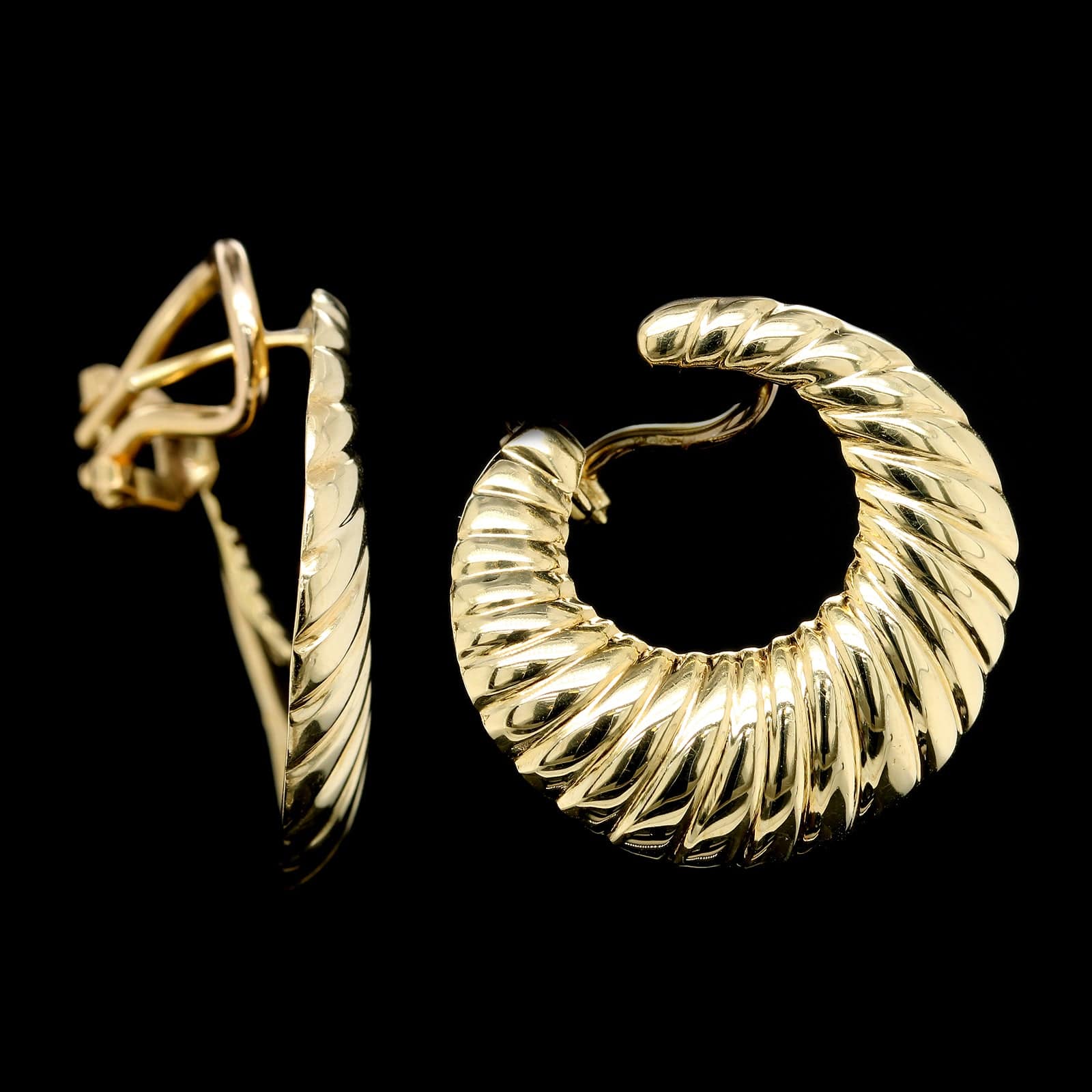 18K Yellow Gold Estate Ribbed Circle Earrings