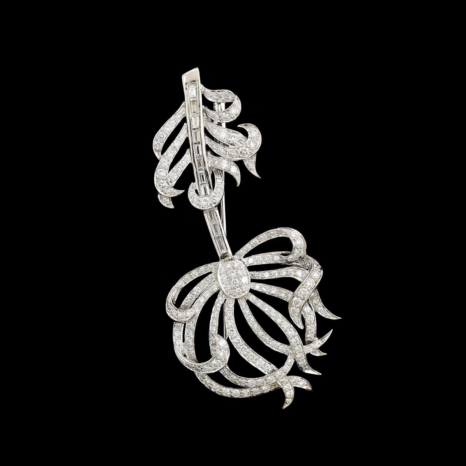 18K White Gold Estate Diamond Feather Pin