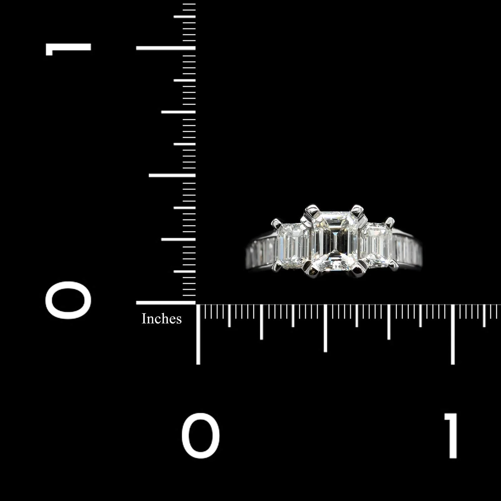 18K White Gold Estate Diamond Three Stone Ring - Image 4