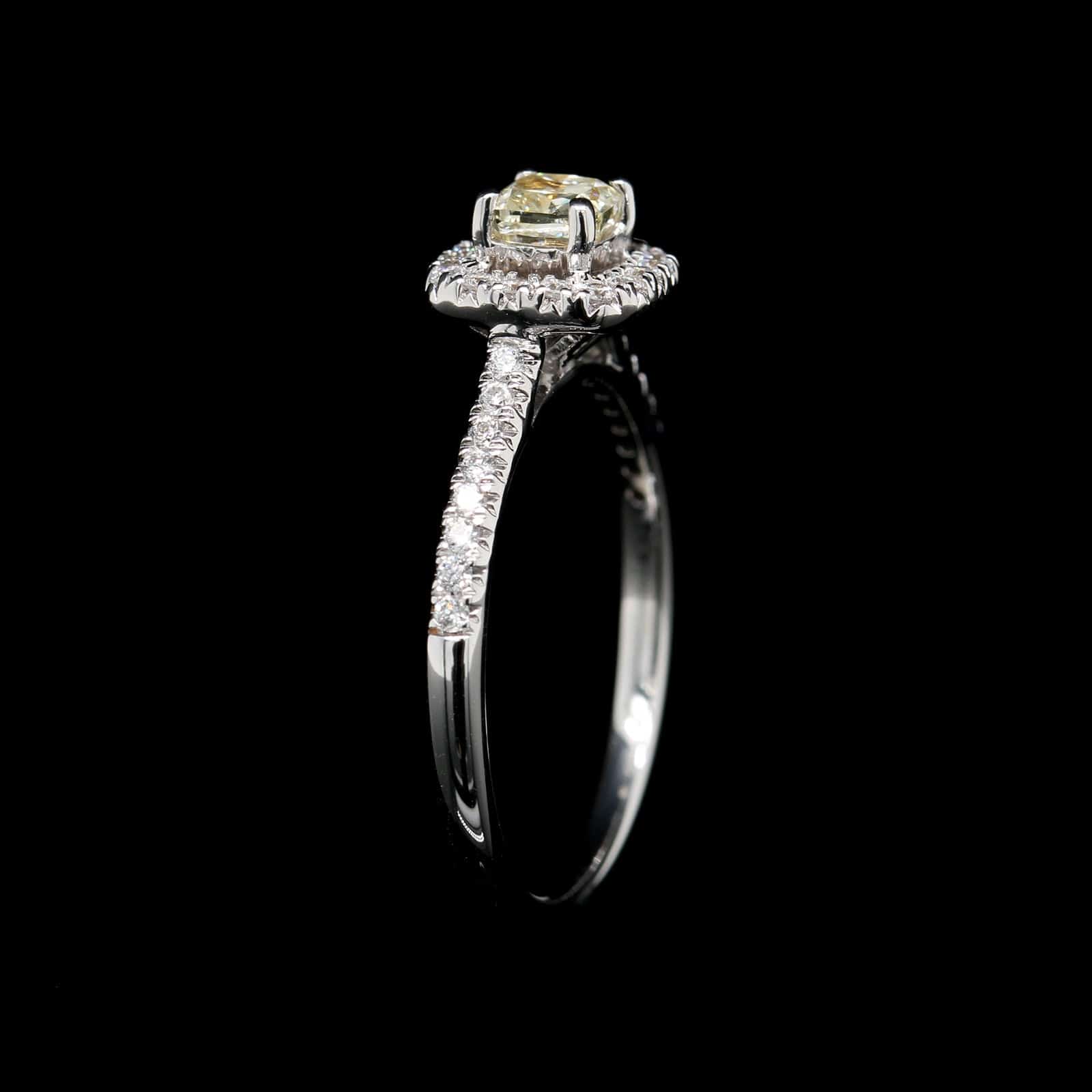 18K White Gold Estate Diamond Halo Ring - Image 2