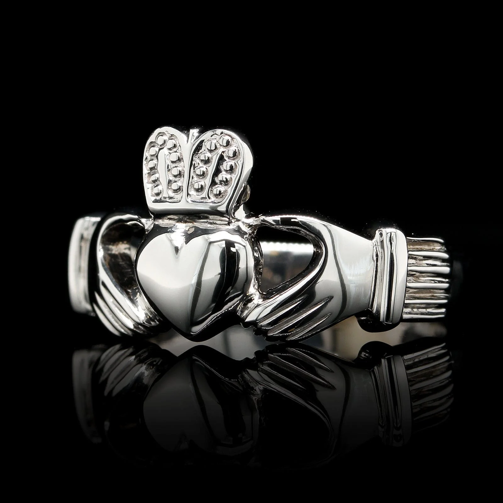 14K White Gold Estate Claddagh Ring