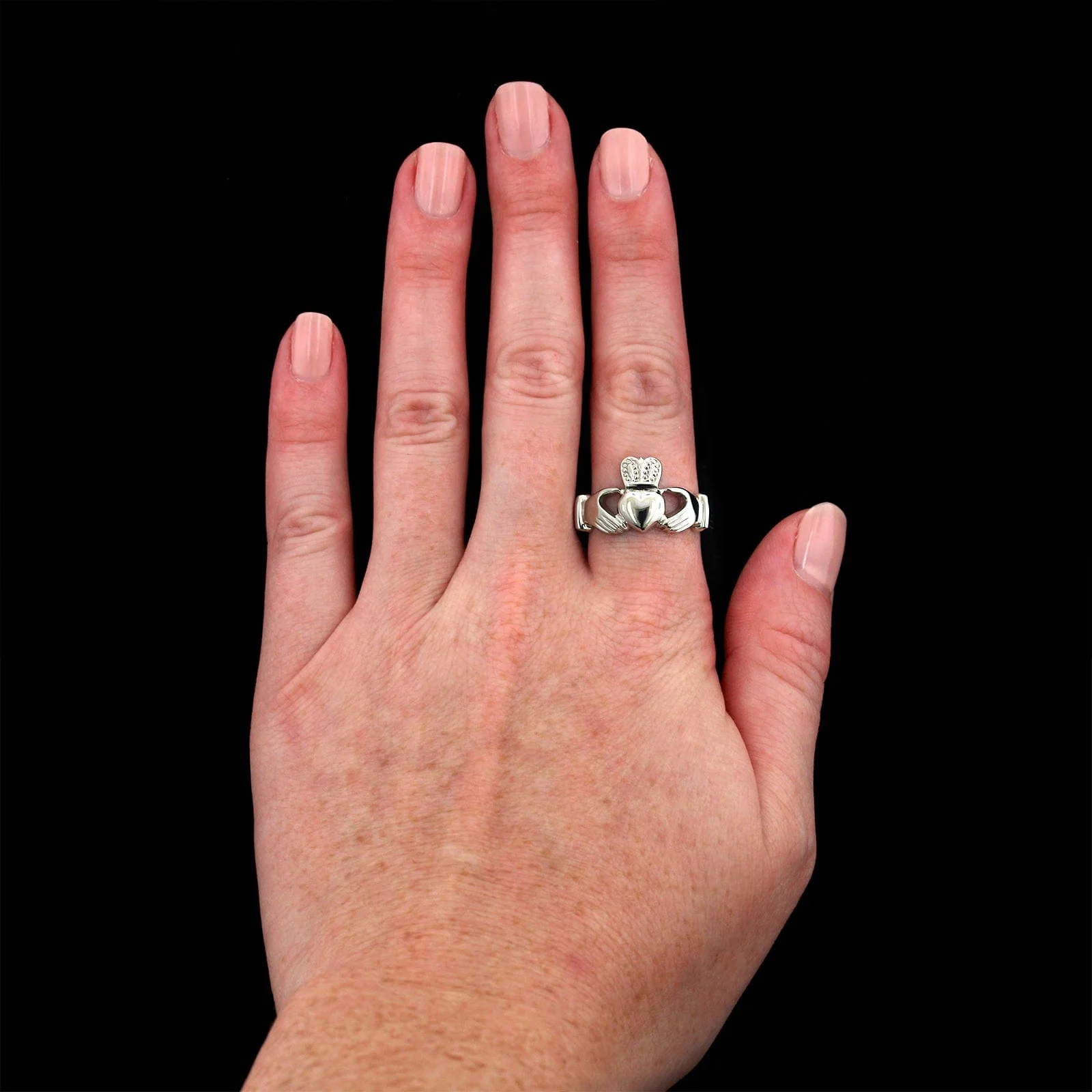14K White Gold Estate Claddagh Ring - Image 2