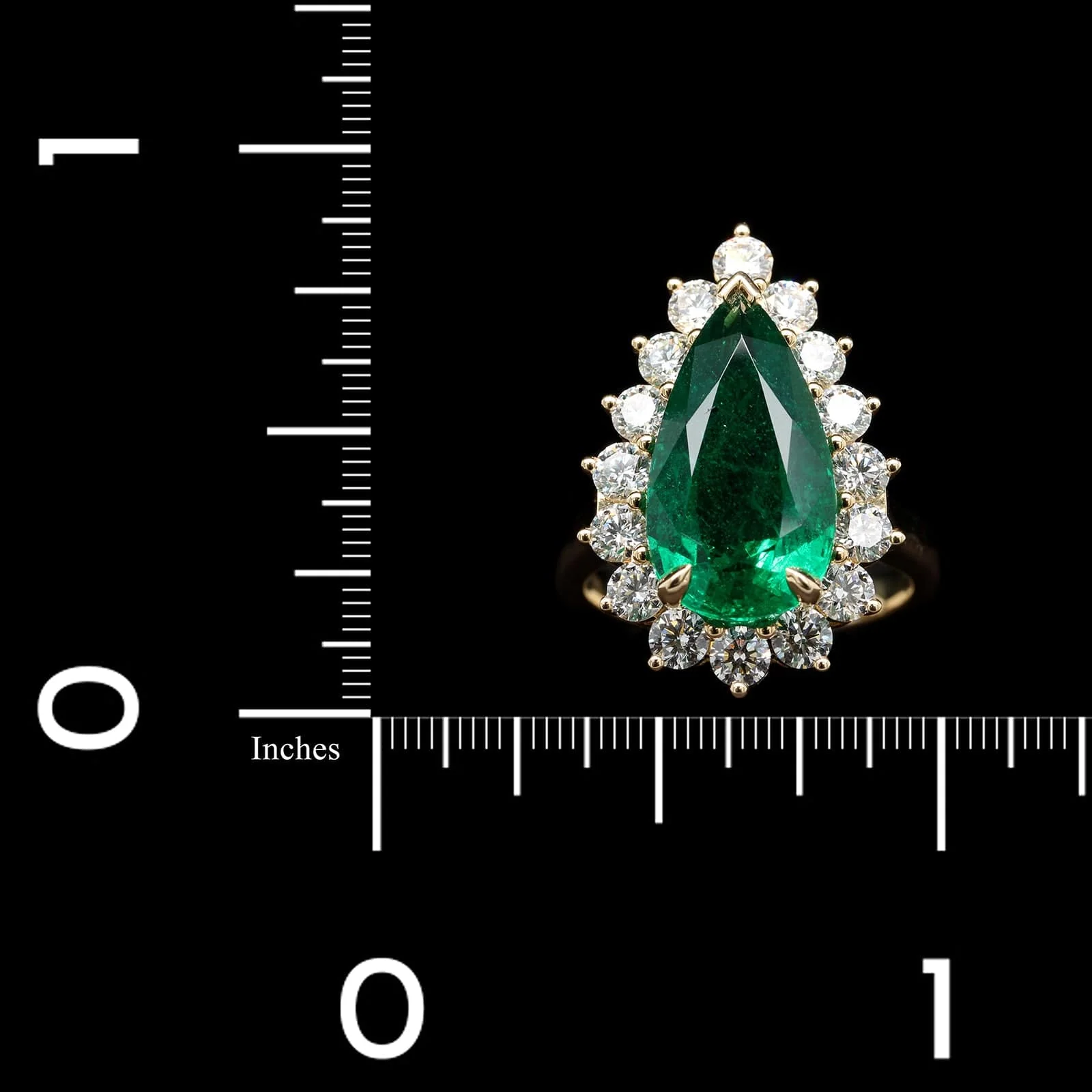 18K Yellow Gold Estate Emerald and Diamond Ring - Image 4