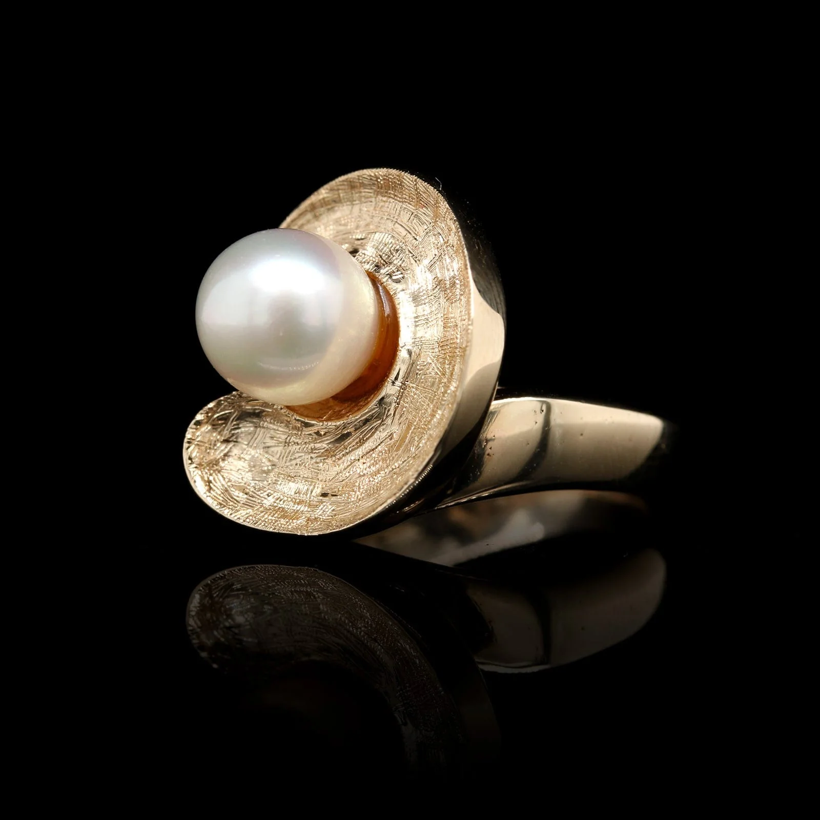 14K Yellow Gold Estate Cultured Pearl Textured Ring