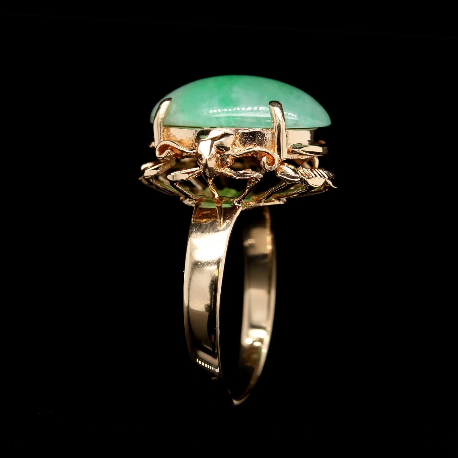 18K Yellow Gold Estate Jadeite Ring - Image 2