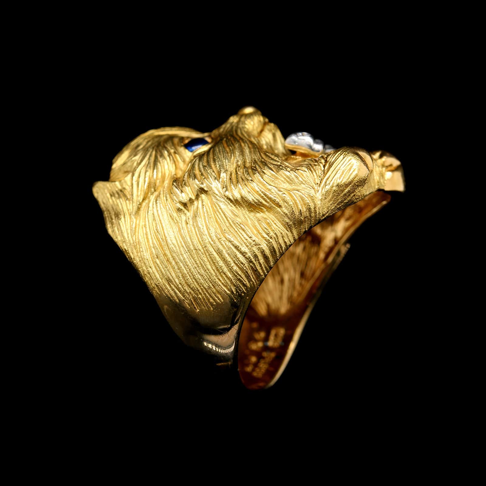 18K Yellow Gold and Platinum Estate Pomeranian Dog Ring - Image 2