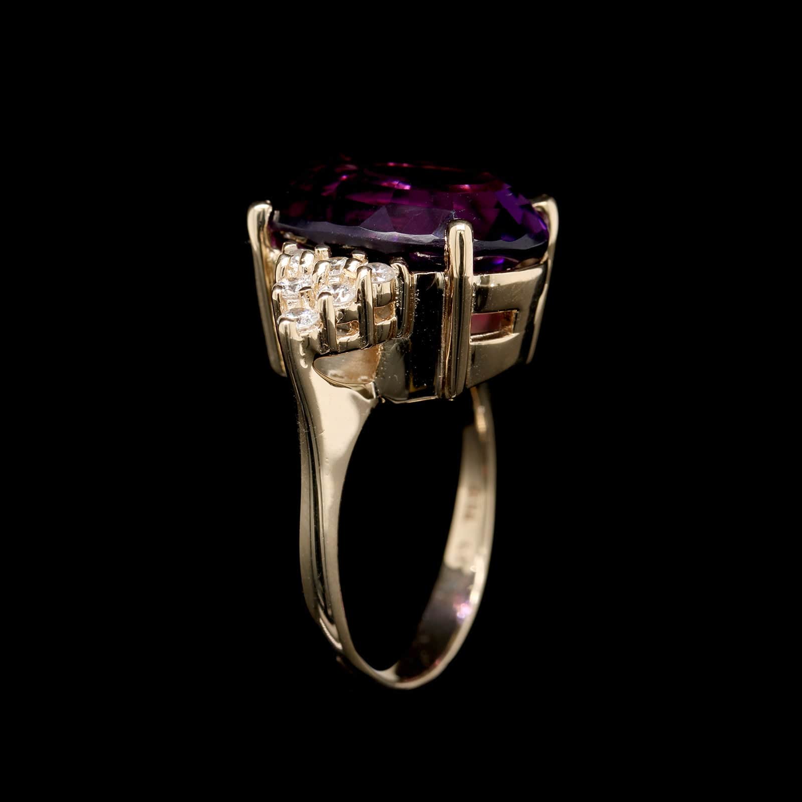 14K Yellow Gold Estate Amethyst and Diamond Ring - Image 2