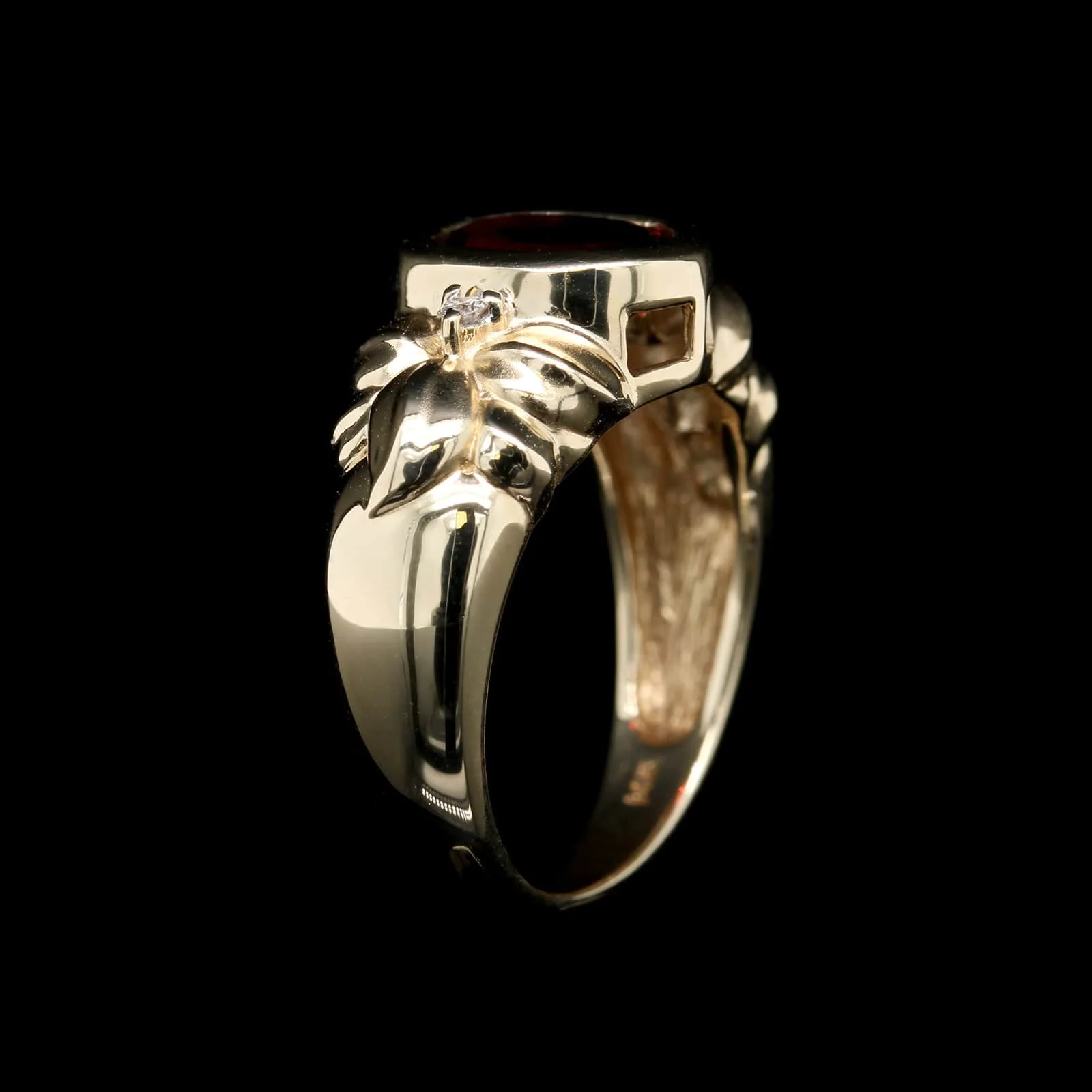 18K Yellow Gold Estate Garnet and Diamond Ring - Image 2