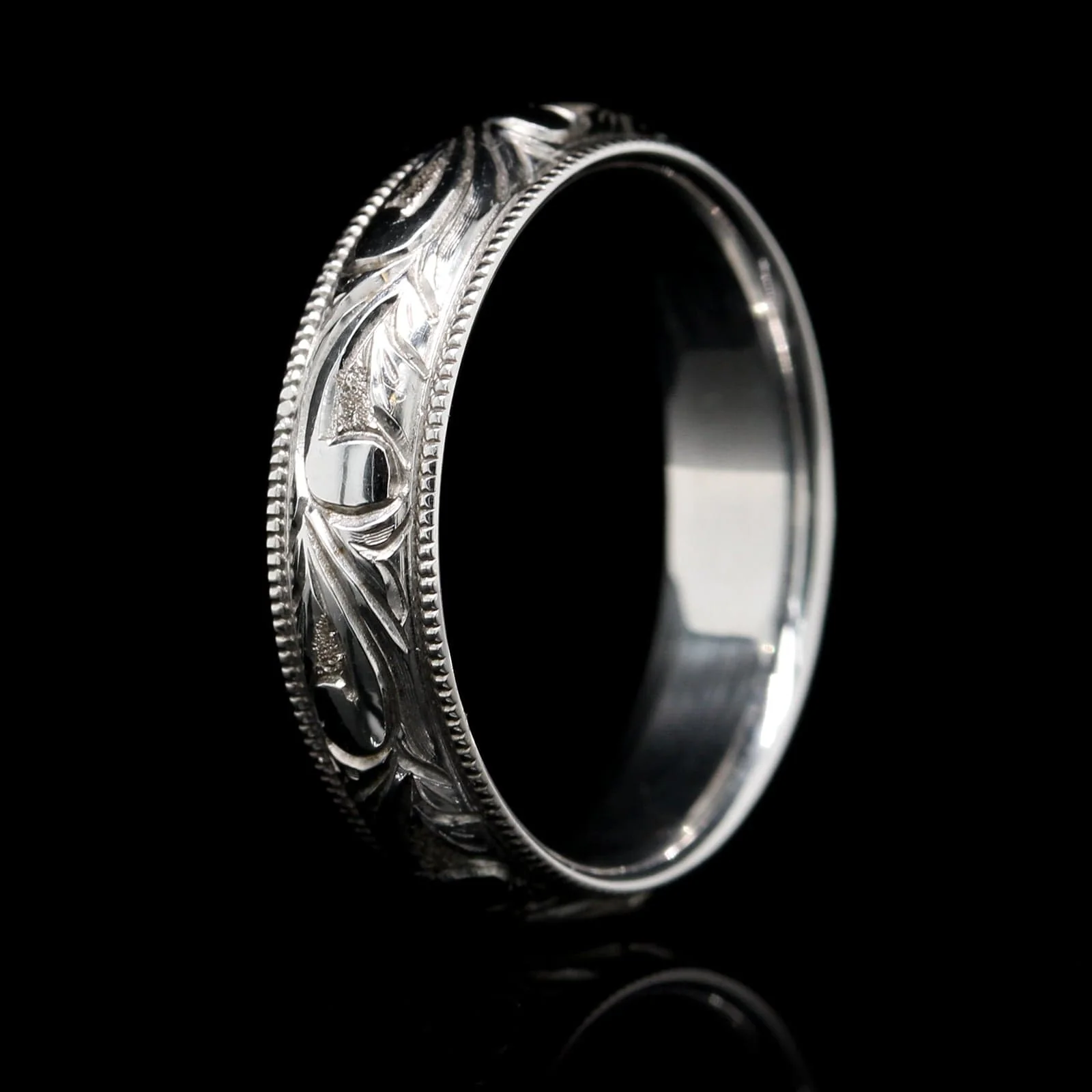 14K White Gold Estate Hand Engraved Band - Image 3