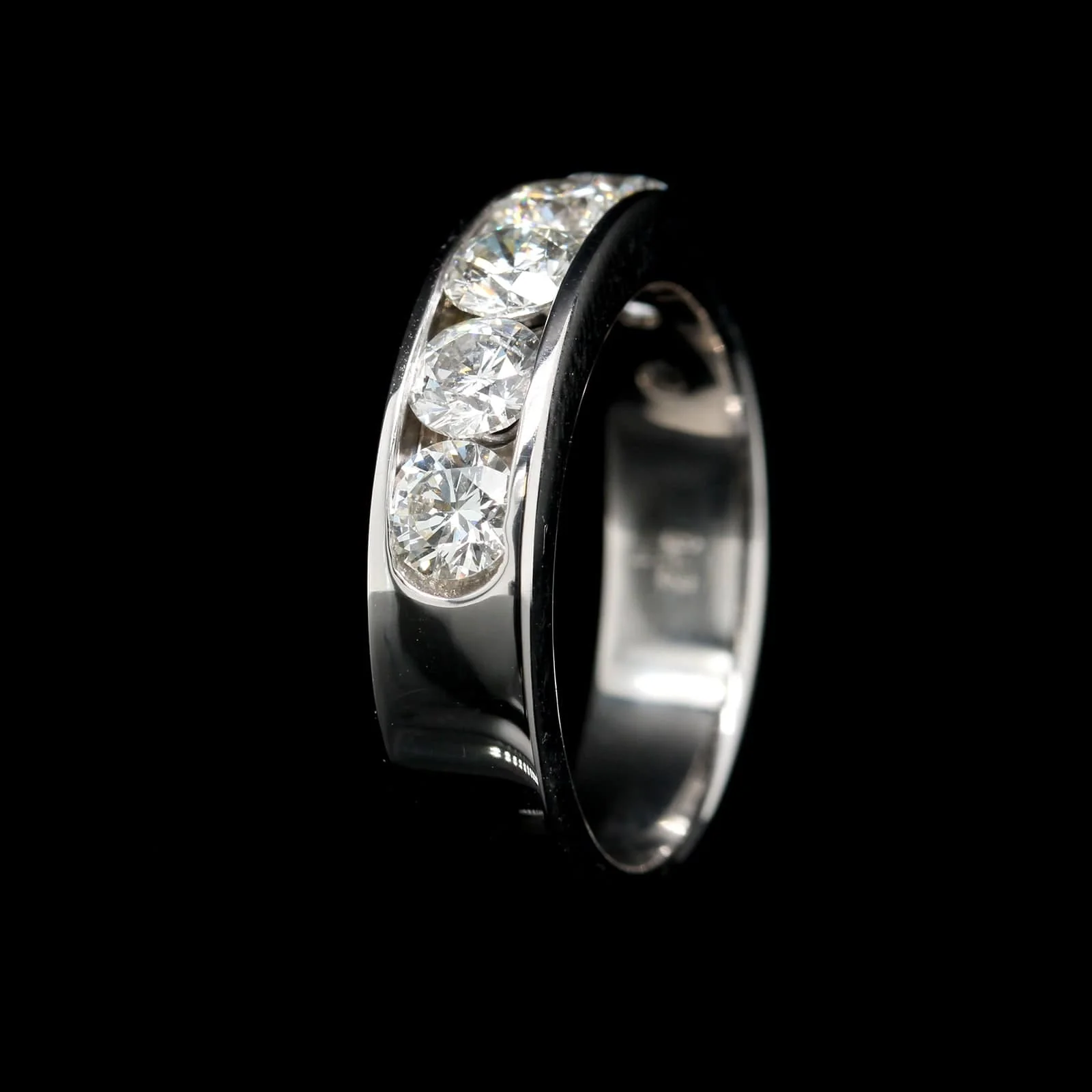 14K White Gold Estate Diamond Band - Image 2
