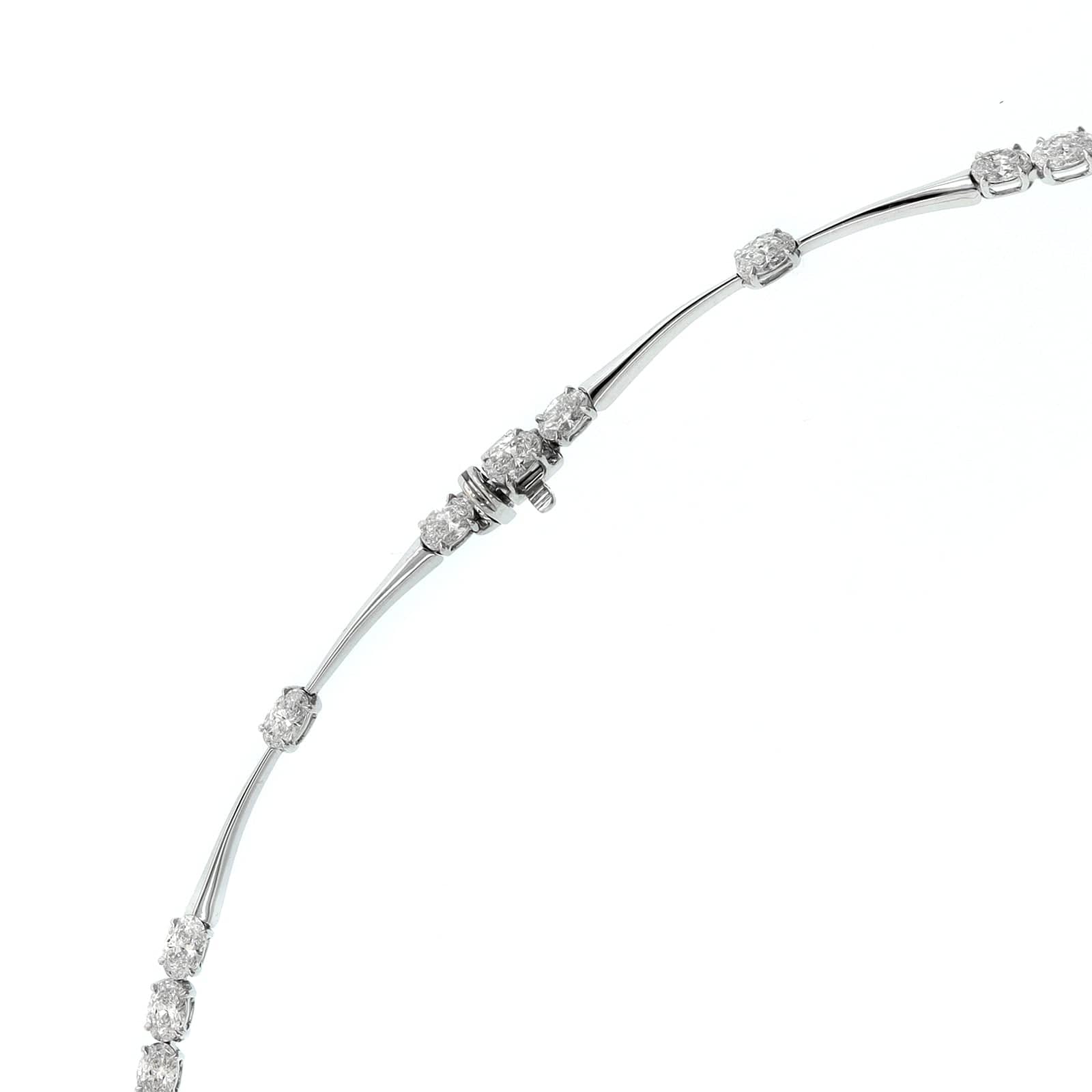 Etho Maria 18K White Gold Oval Diamond Bar Link Necklace - Image 3
