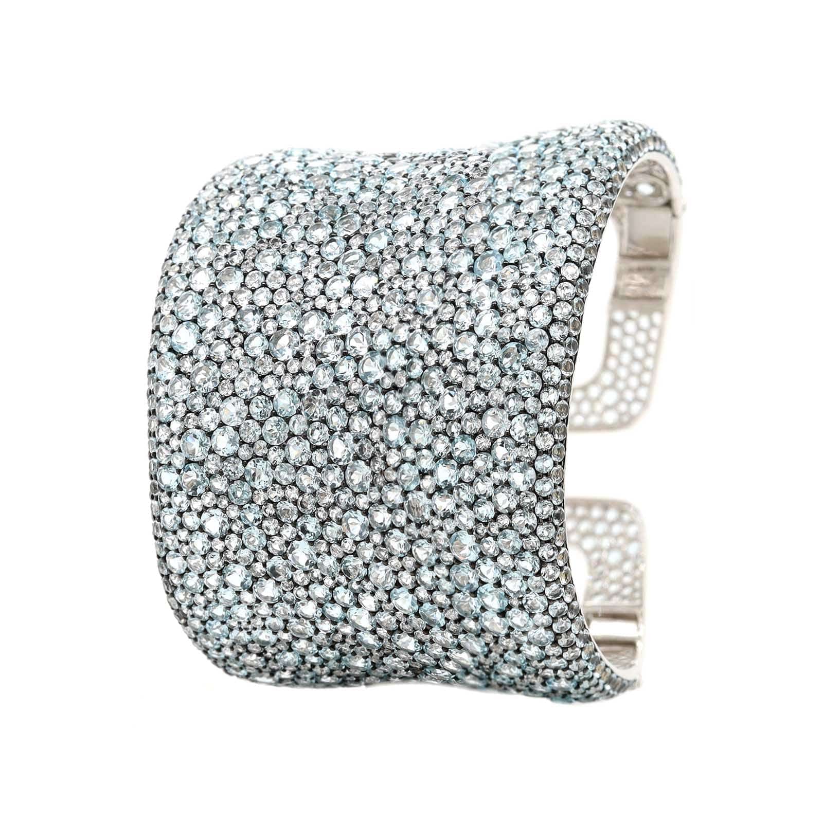 Etho Maria 18K White Gold Pave Set Blue Topaz Cuff Bracelet - Image 3