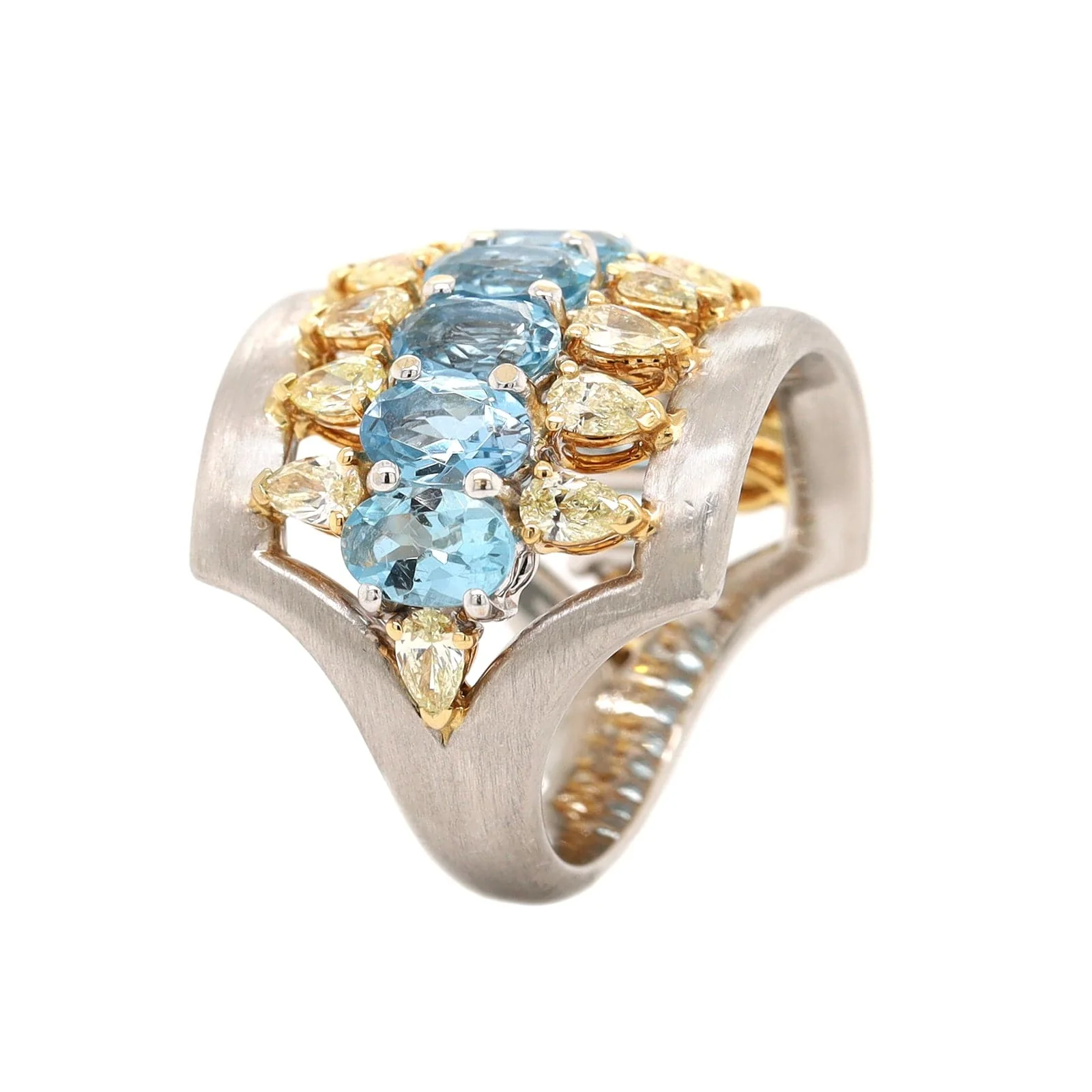 Etho Maria 18K Yellow Gold and Platinum Aquamarine and Pear Shaped Diamond Ring - Image 4