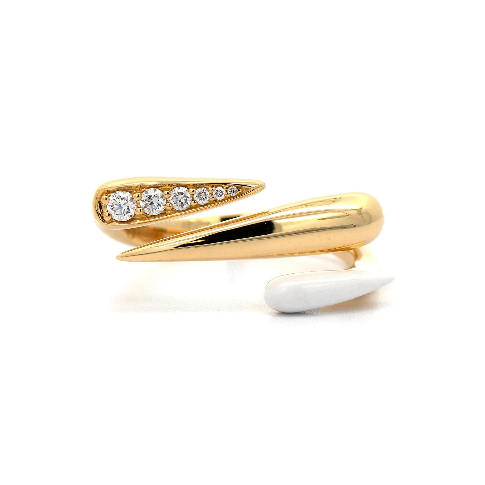 Etho Maria 18K Yellow Gold Pave Diamond and White Ceramic Ring - Image 4
