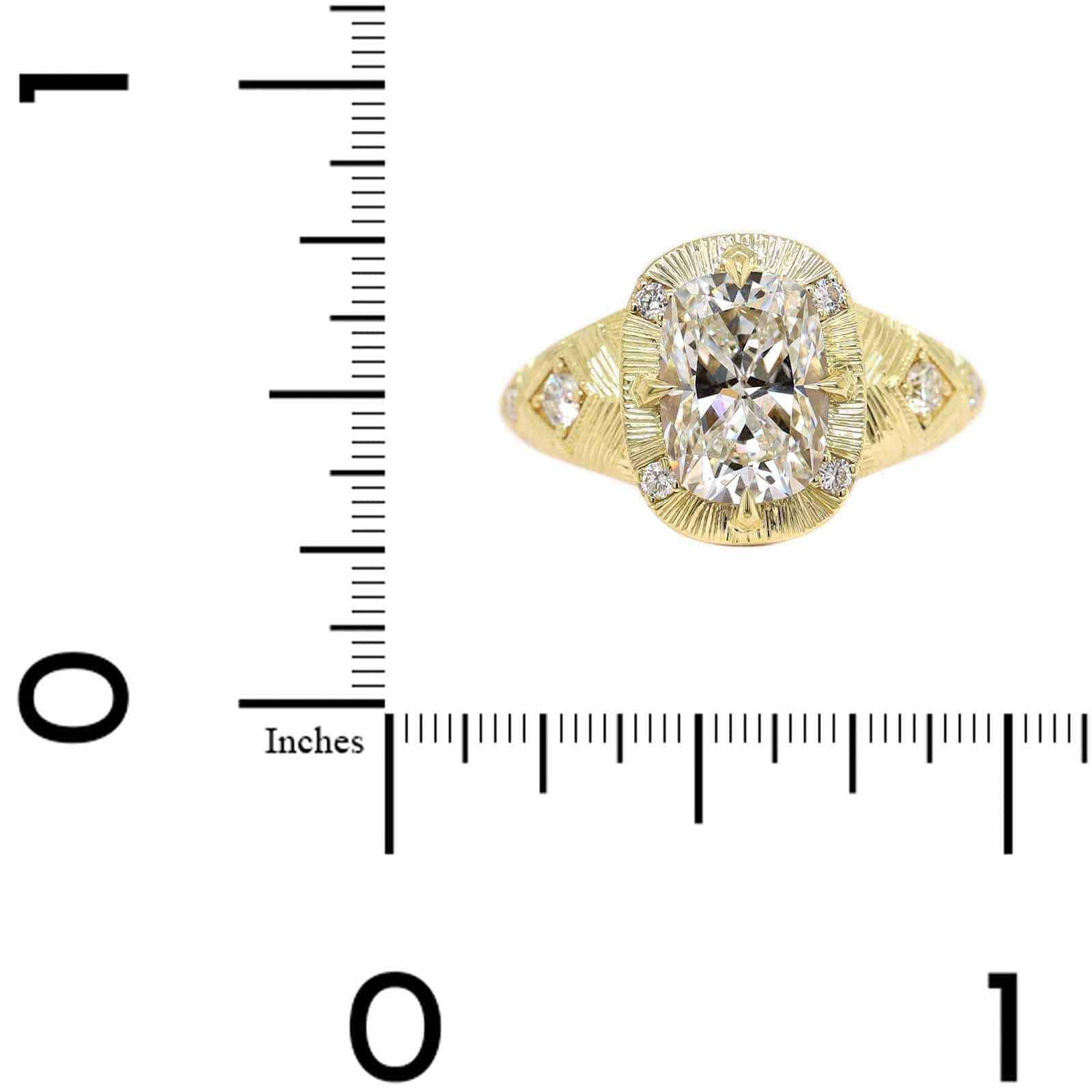 18K Yellow Gold Elongated Cushion Cut Diamond Ring - Image 4