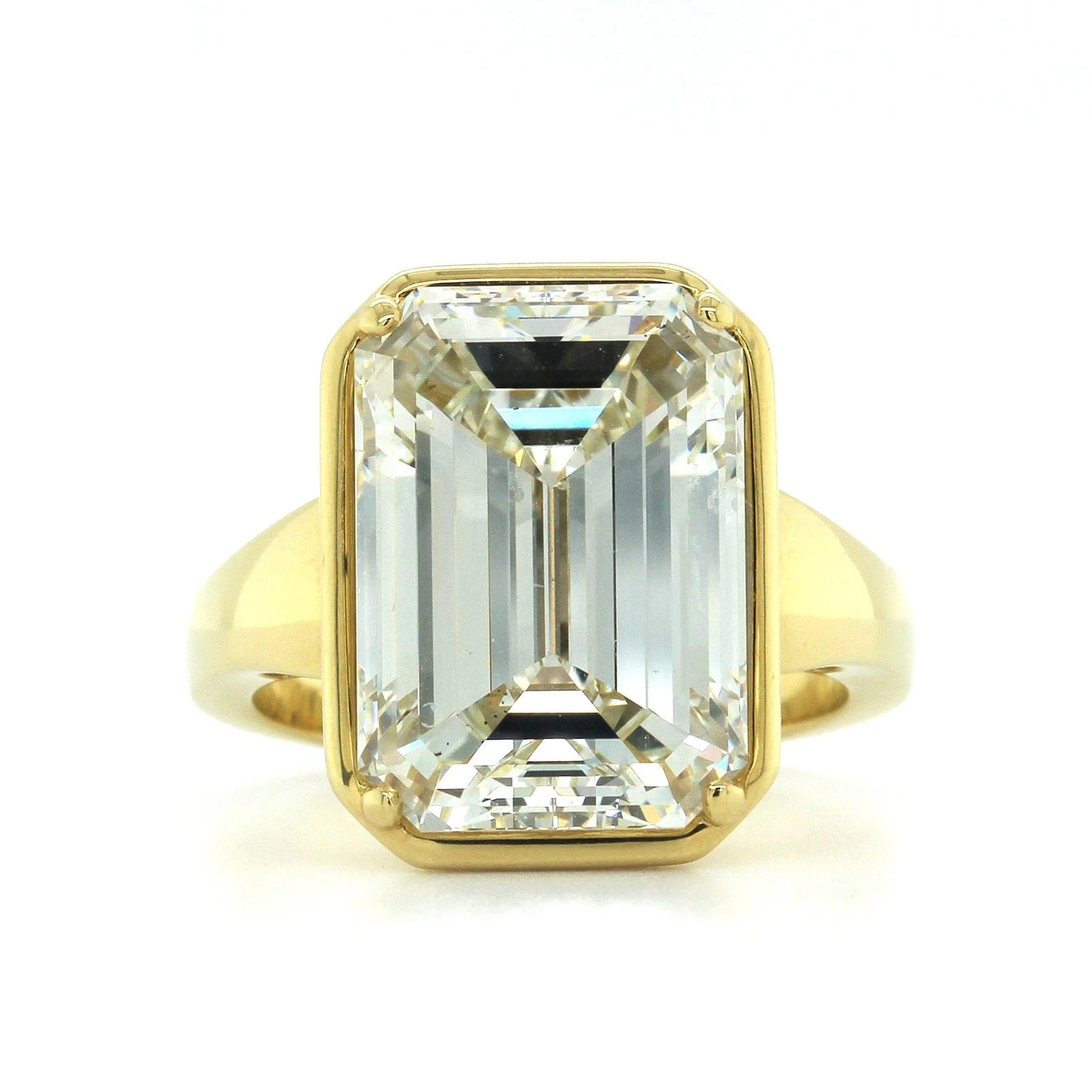 18K Yellow Gold Bezel Set Emerald Diamond Engagement Ring - Image 5