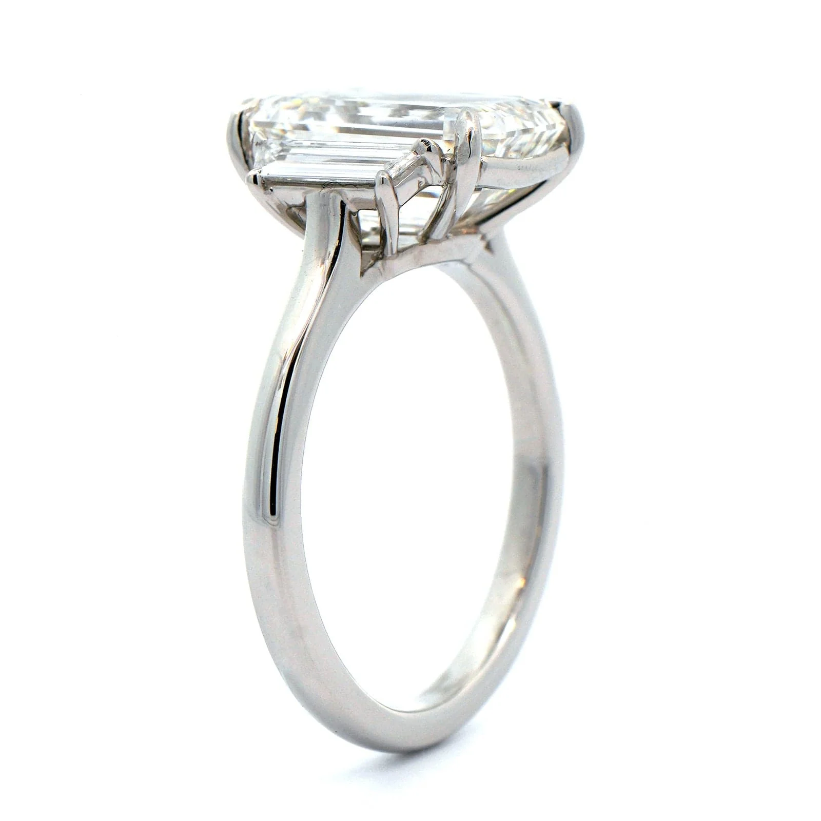 Platinum 3 Stone Emerald Cut Diamond Engagement Ring - Image 2