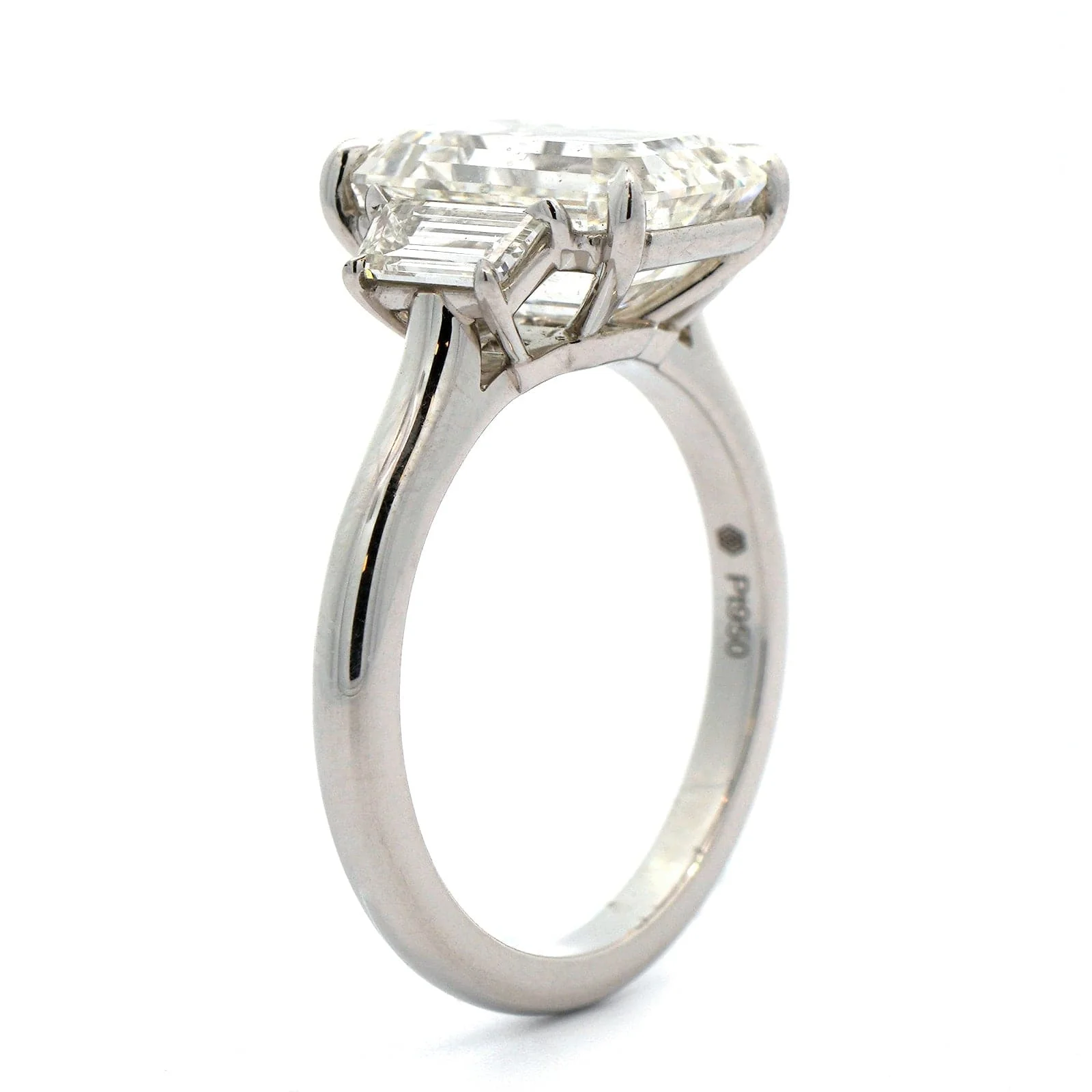 Platinum 3 Stone Emerald Cut Diamond Engagement Ring - Image 2