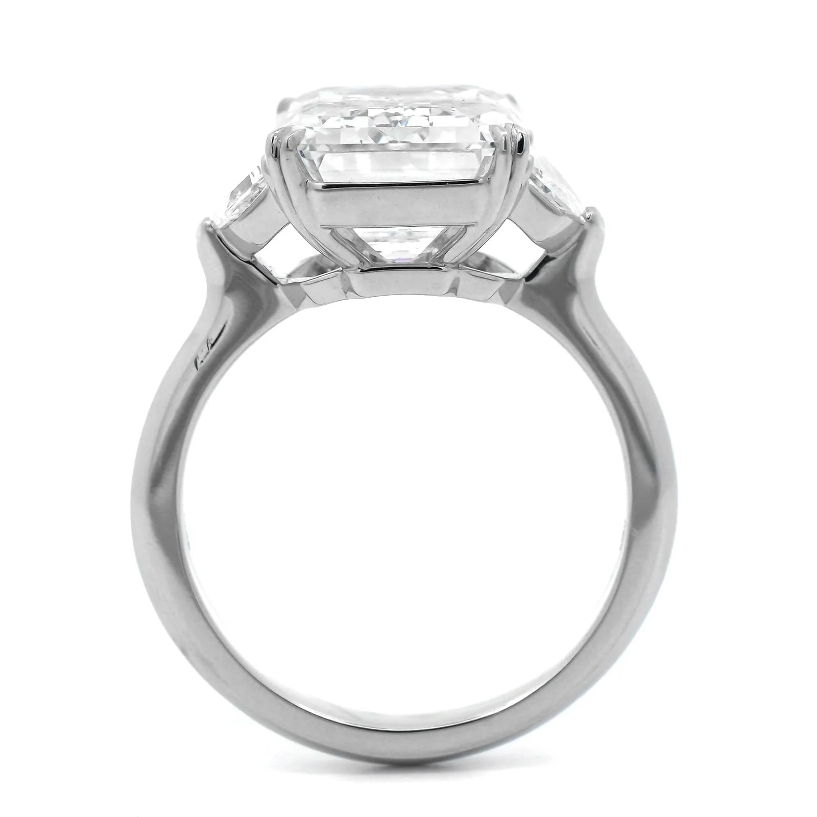 Platinum Emerald Cut Diamond 3 Stone Engagement Ring - Image 3
