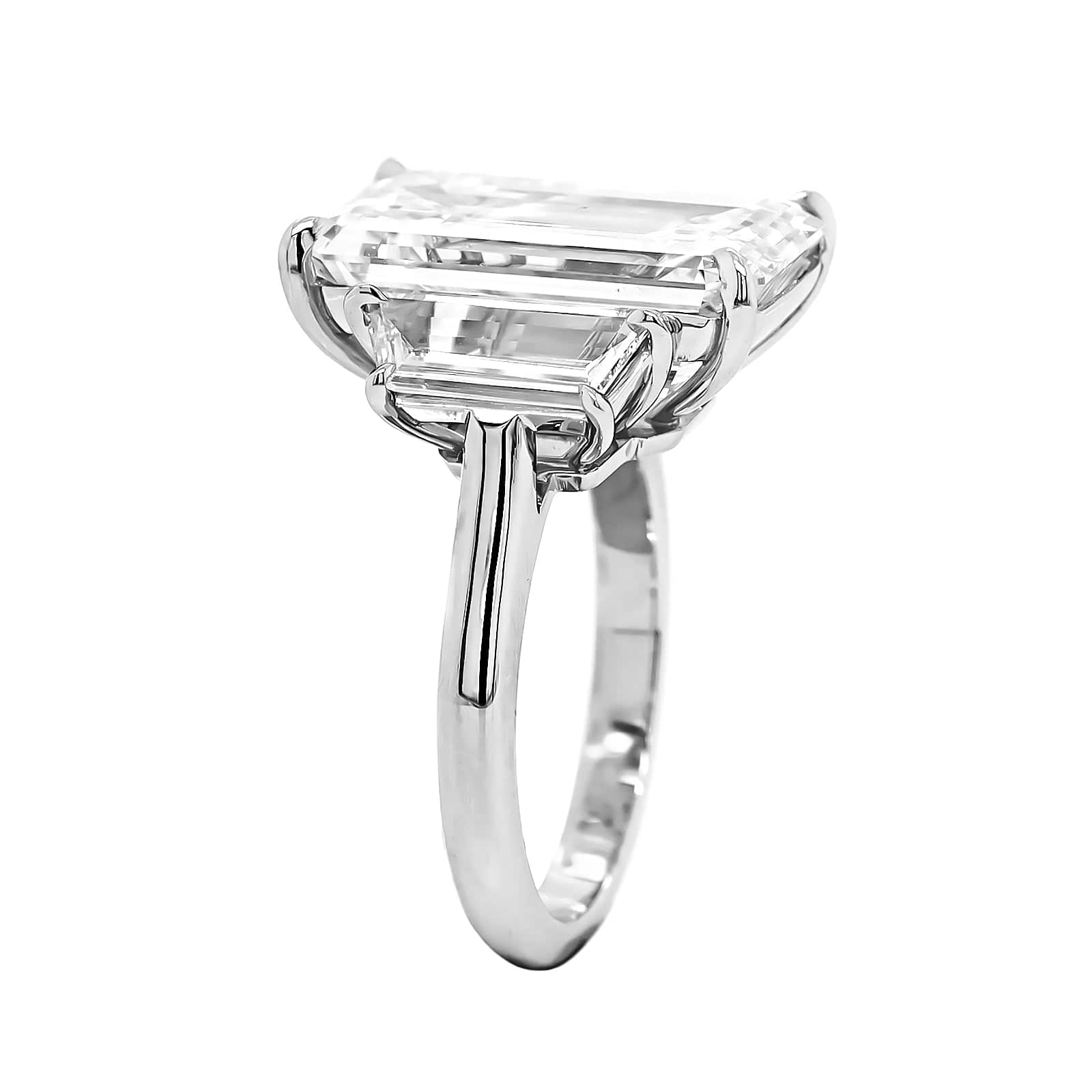 Platinum 3 Stone Emerald Cut Diamond Engagement Ring - Image 2