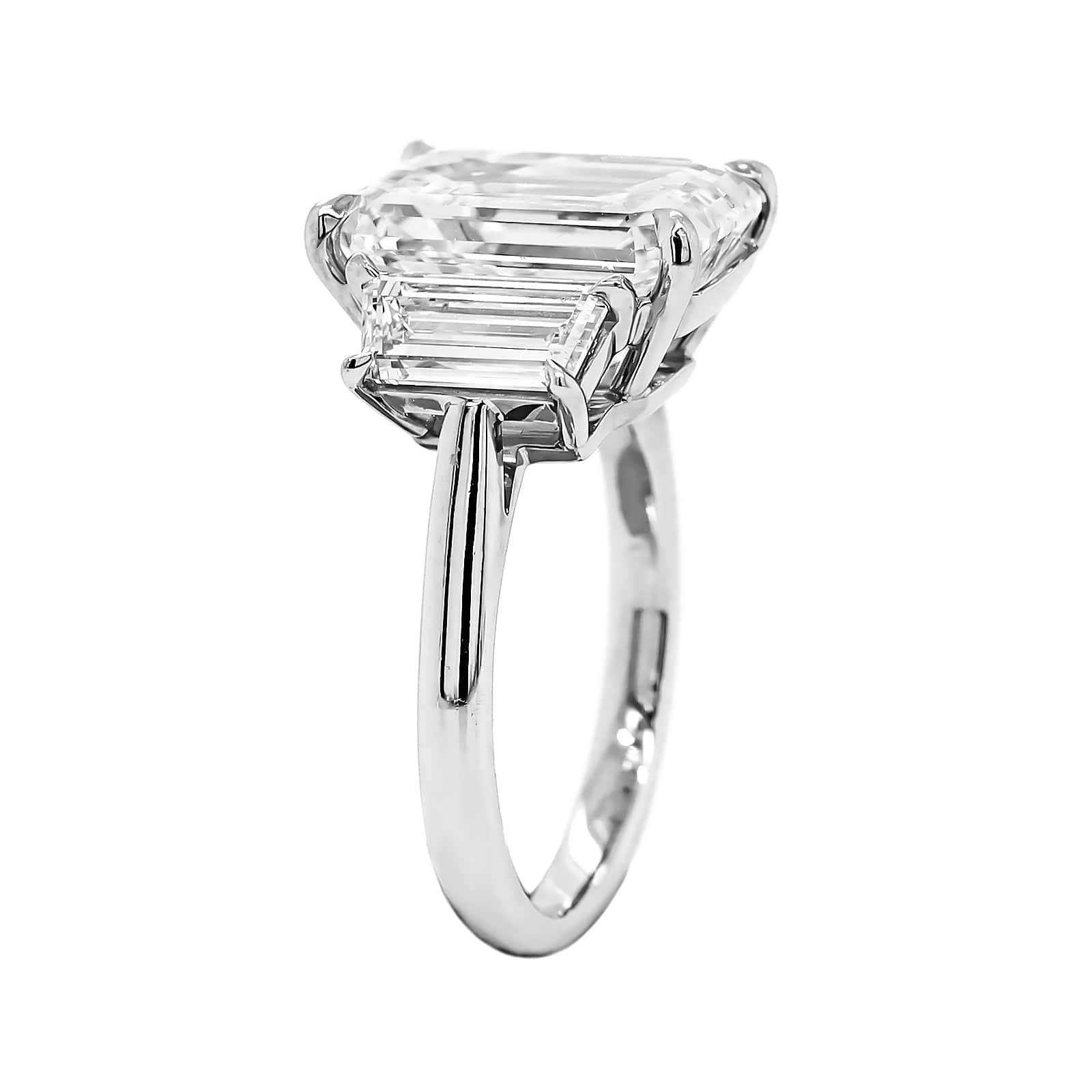 Platinum 3 Stone Emerald Cut Diamond Engagement Ring - Image 2