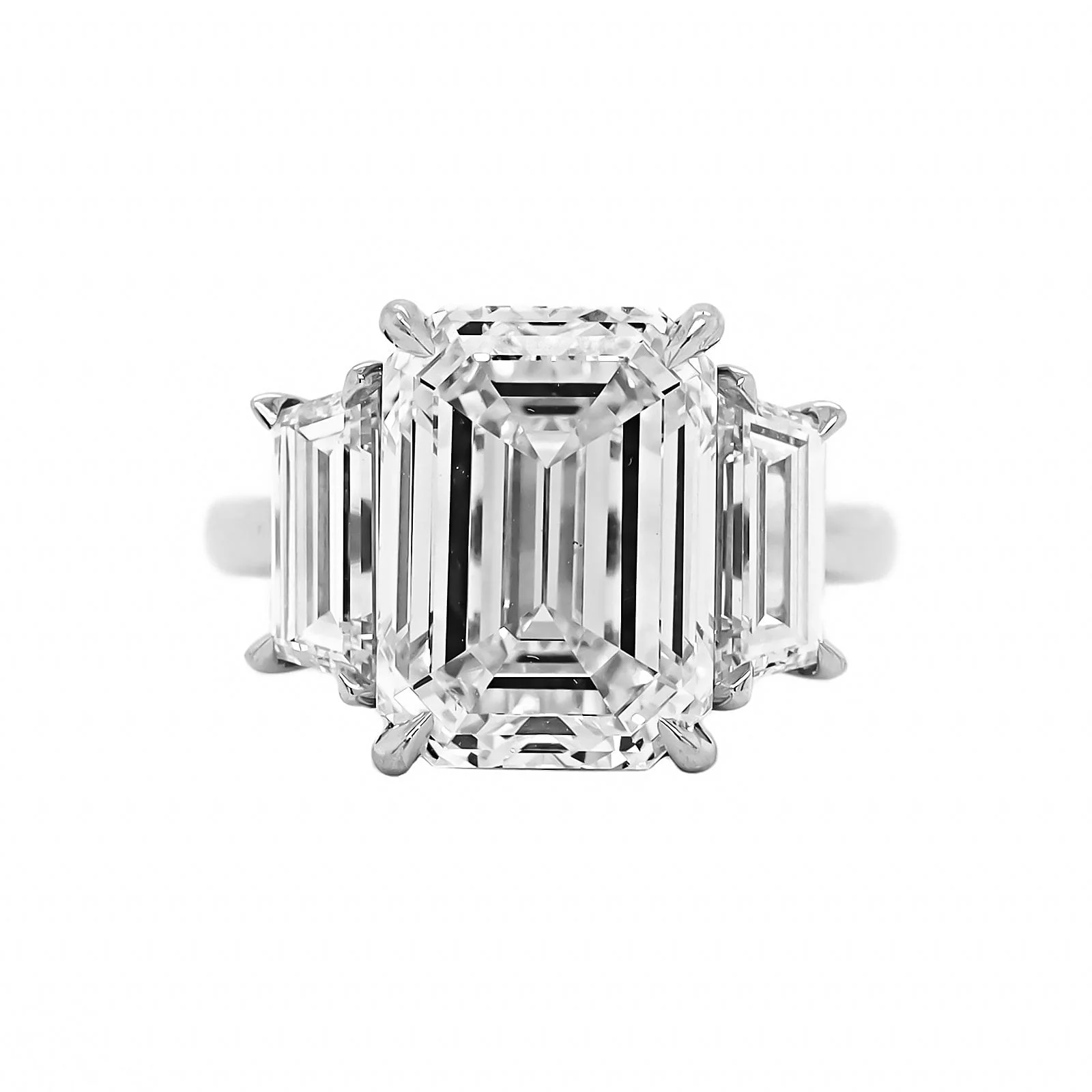 Platinum 3 Stone Emerald Cut Diamond Engagement Ring - Image 5