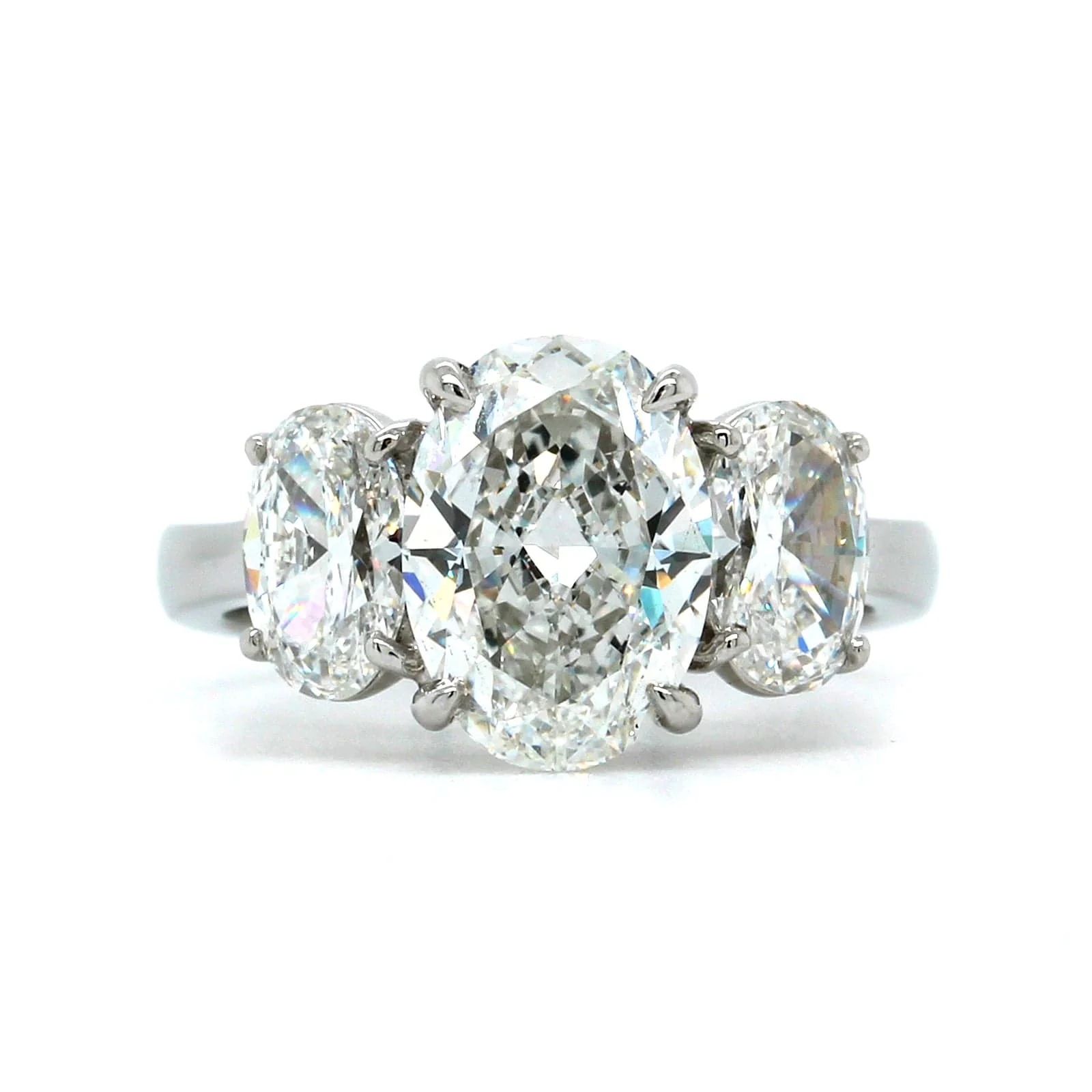Platinum Oval 3 Stone Diamond Engagement Ring - Image 4