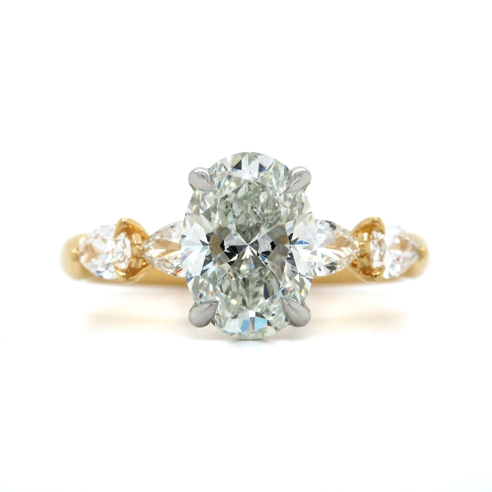 18K Yellow Gold Oval Cut Diamond Engagement Ring