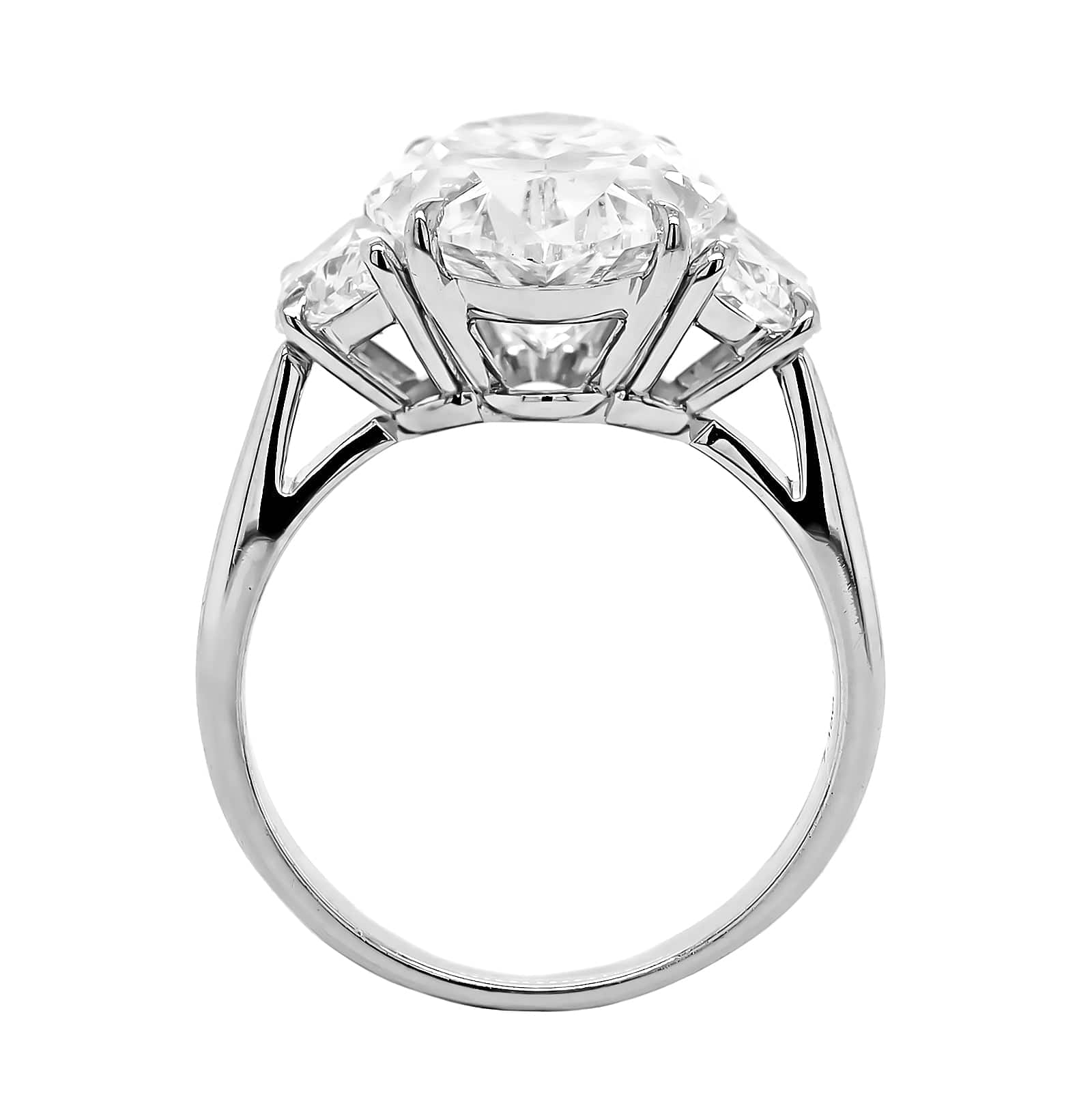 Platinum 3 Stone Oval Diamond Engagement Ring - Image 3