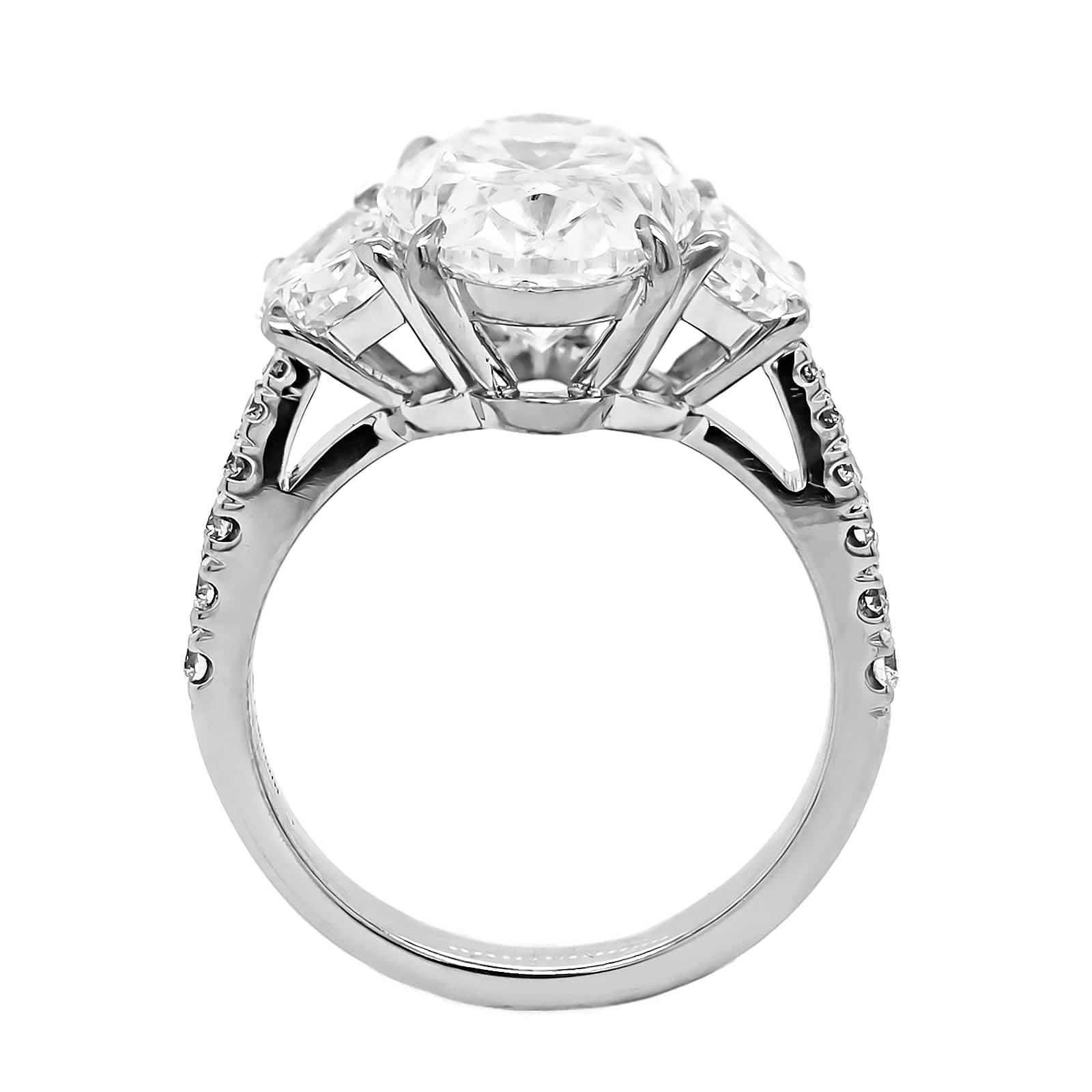Platinum 3 Stone Oval Diamond Engagement Ring - Image 3