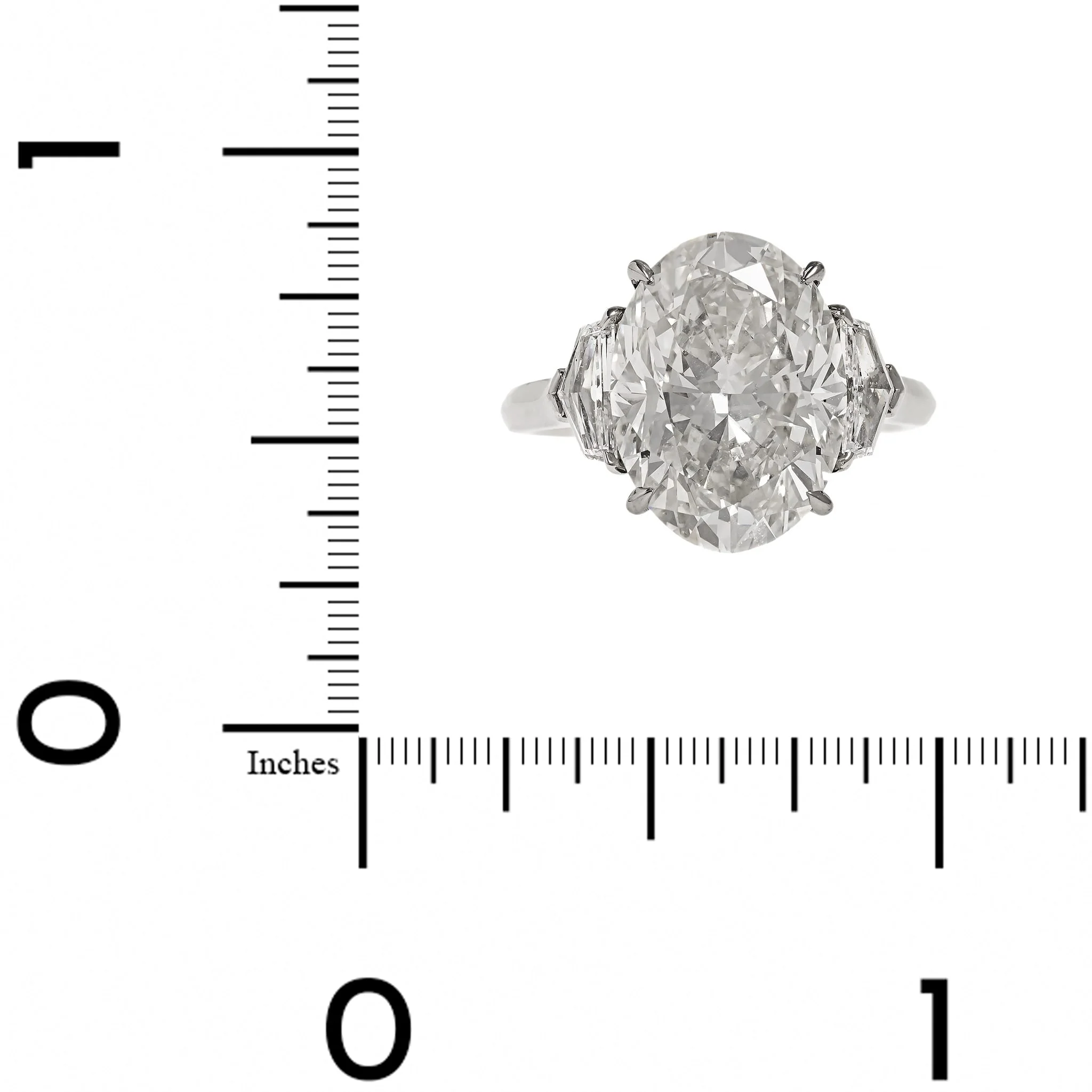 Platinum 3 Stone Oval Cut Diamond Engagement Ring - Image 4
