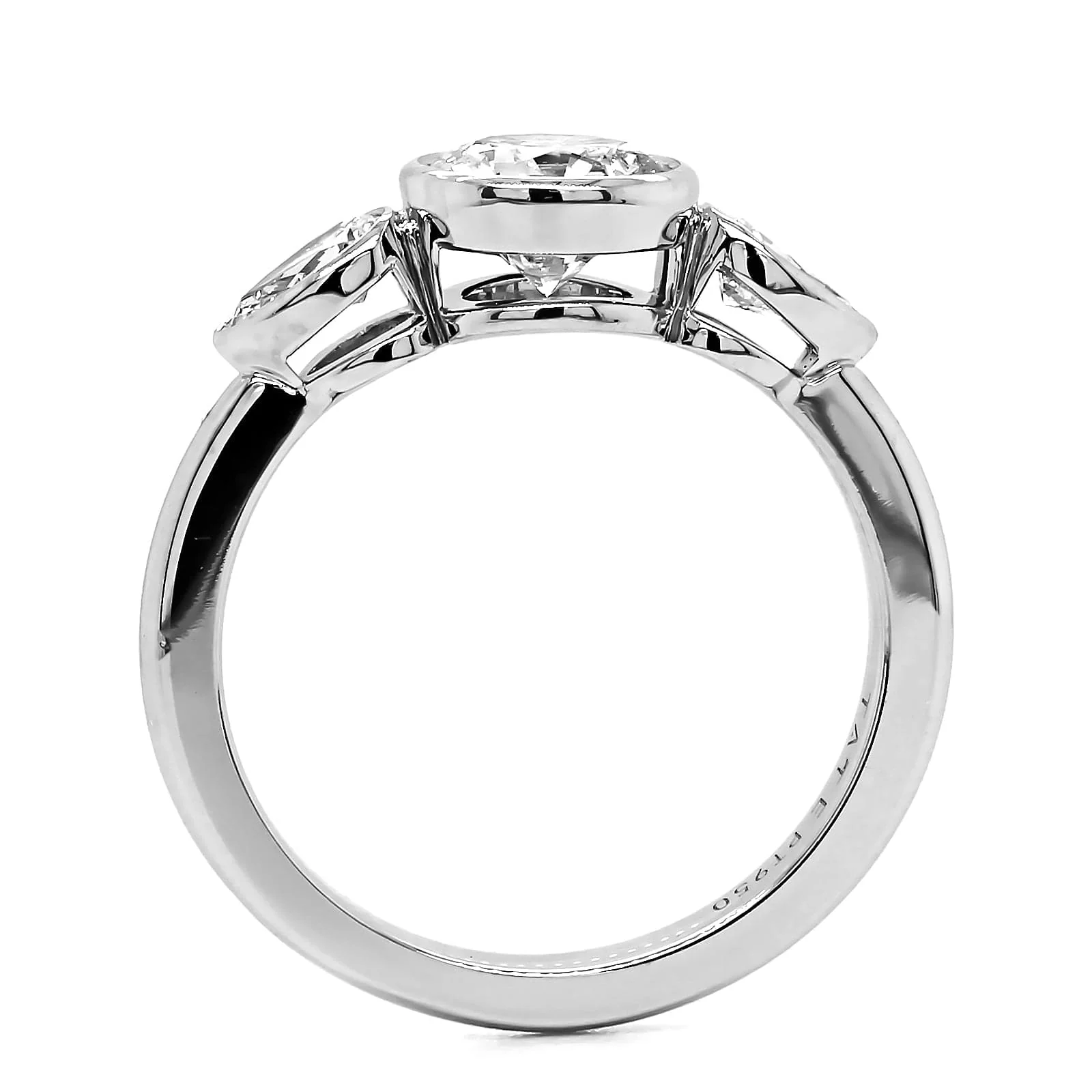 Platinum Round Diamond 3 Stone Engagement Ring - Image 3