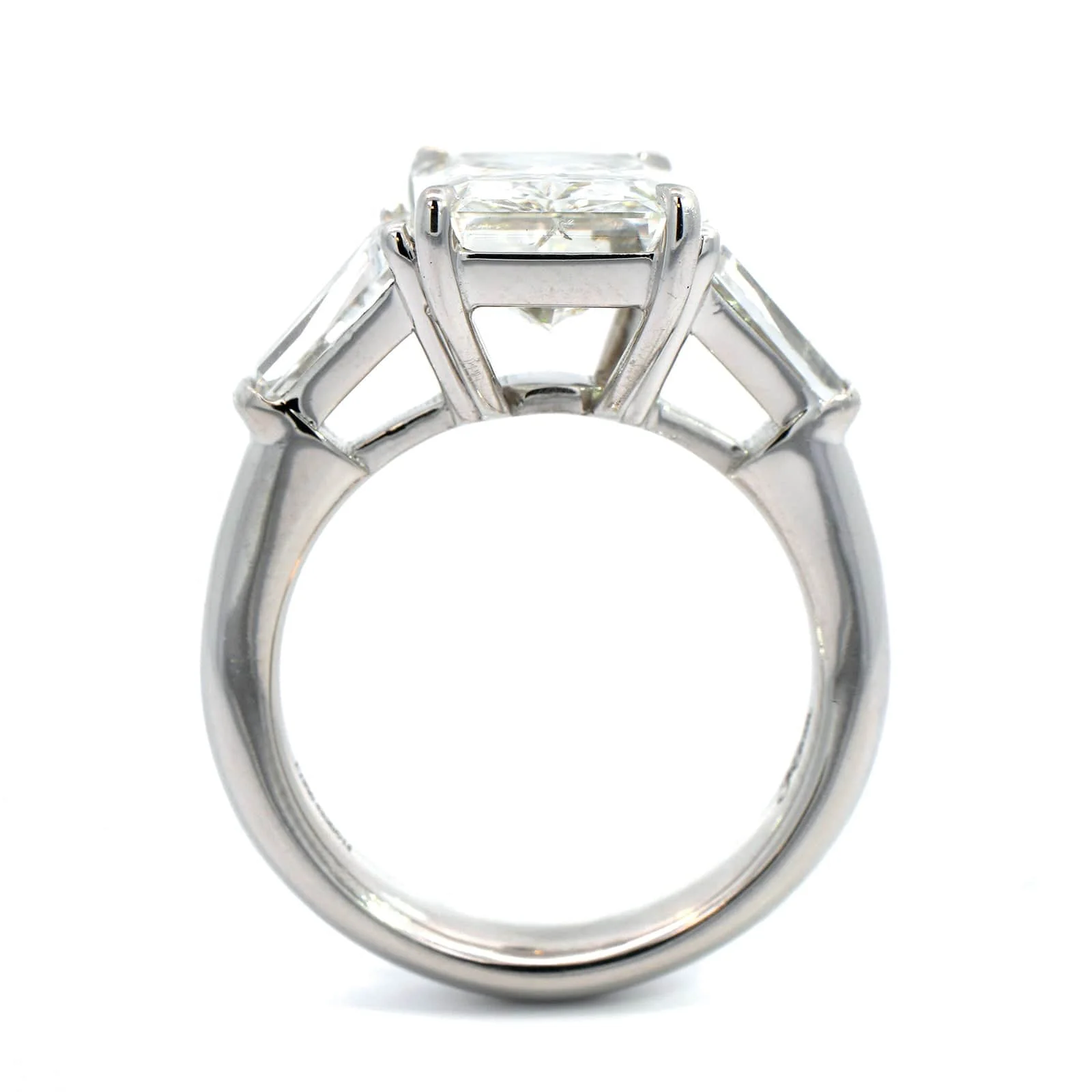 Platinum 3 Stone Radiant Cut Diamond Engagement Ring - Image 3