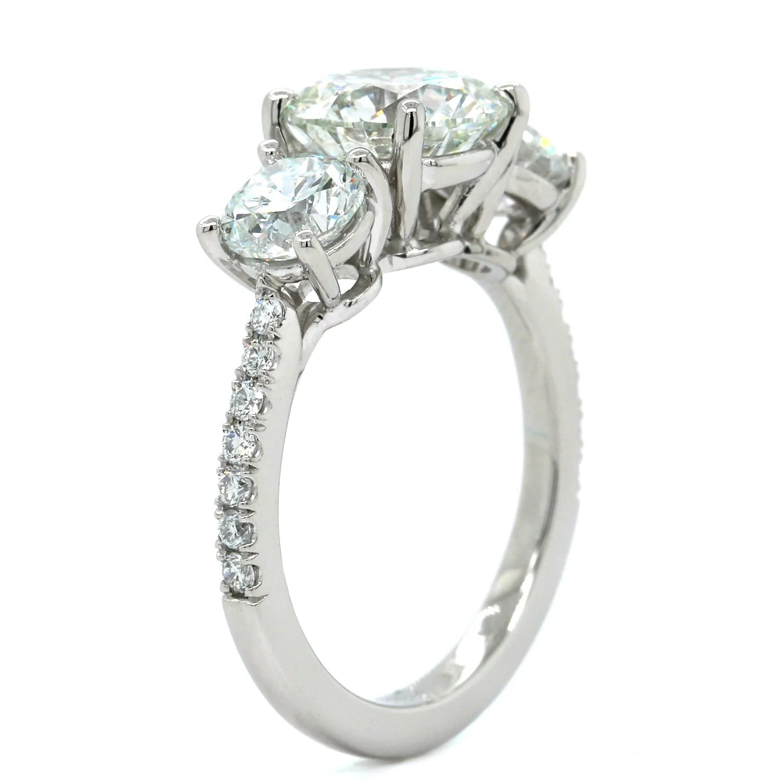Platinum Round Diamond 3 Stone Engagement Ring - Image 2