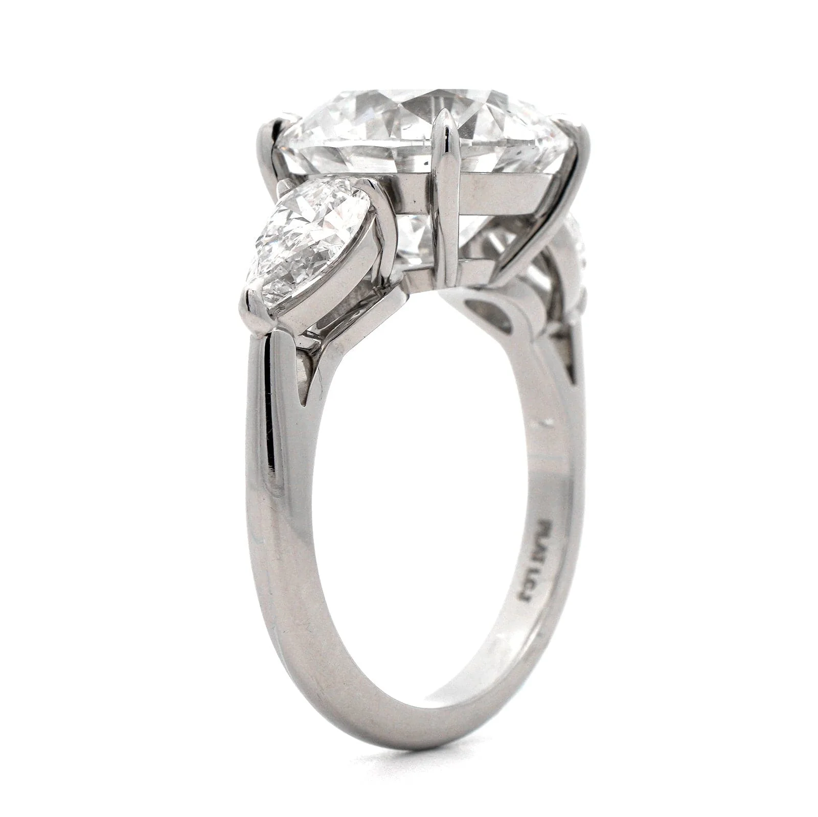 Platinum 3 Stone Round Diamond Engagement Ring - Image 2
